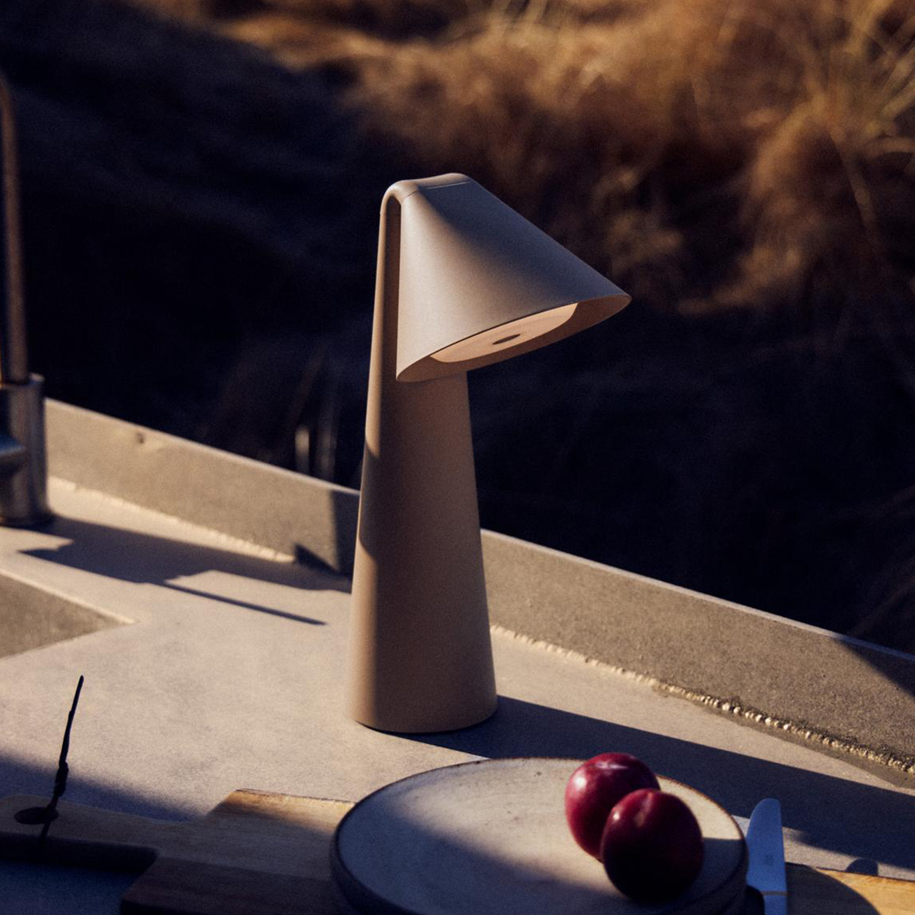 Frandsen Ami Portabel Bordslampa Olive Stone 31cm