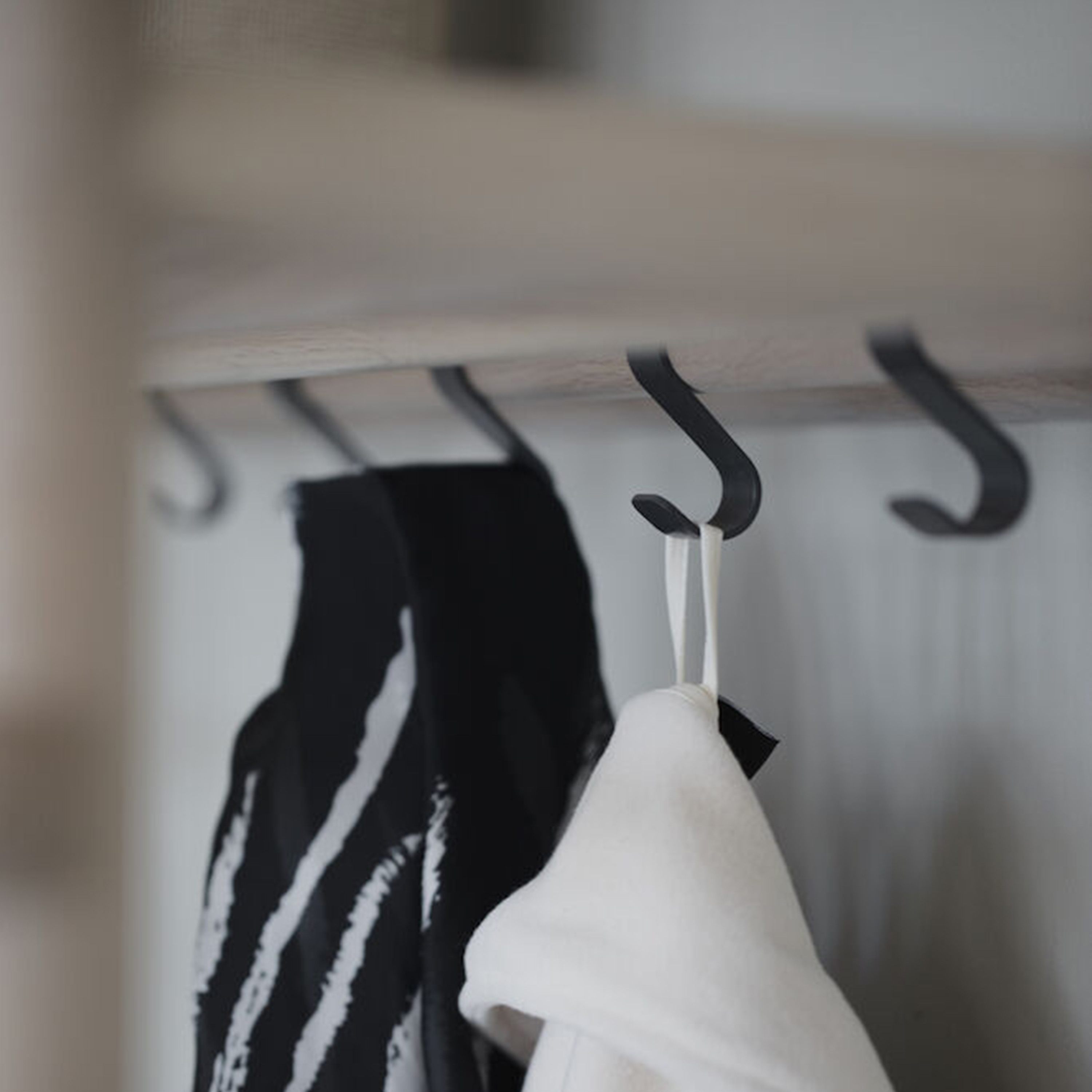 Rowico Home Milford Klädställning Vitpigmenterad