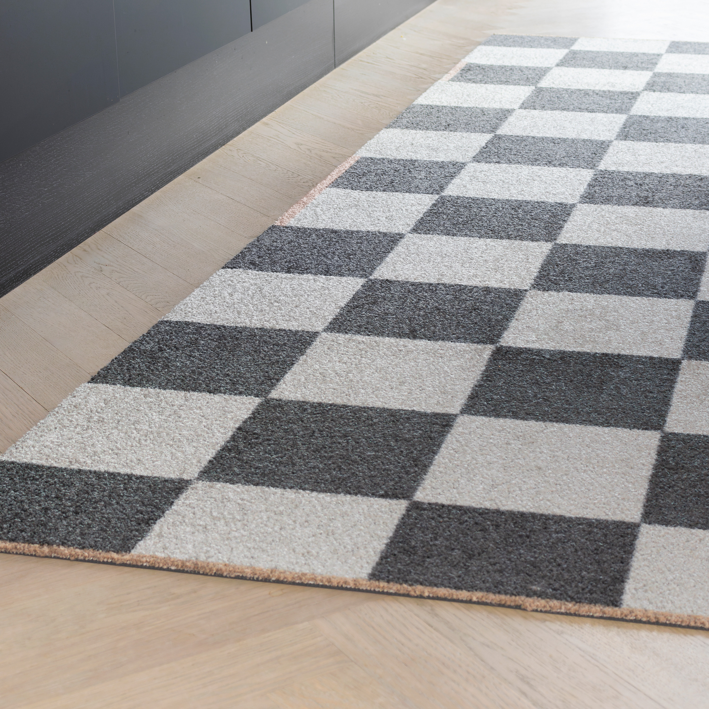 Mette Ditmer Neliönmuotoinen yleismatto tummanharmaa 77x240