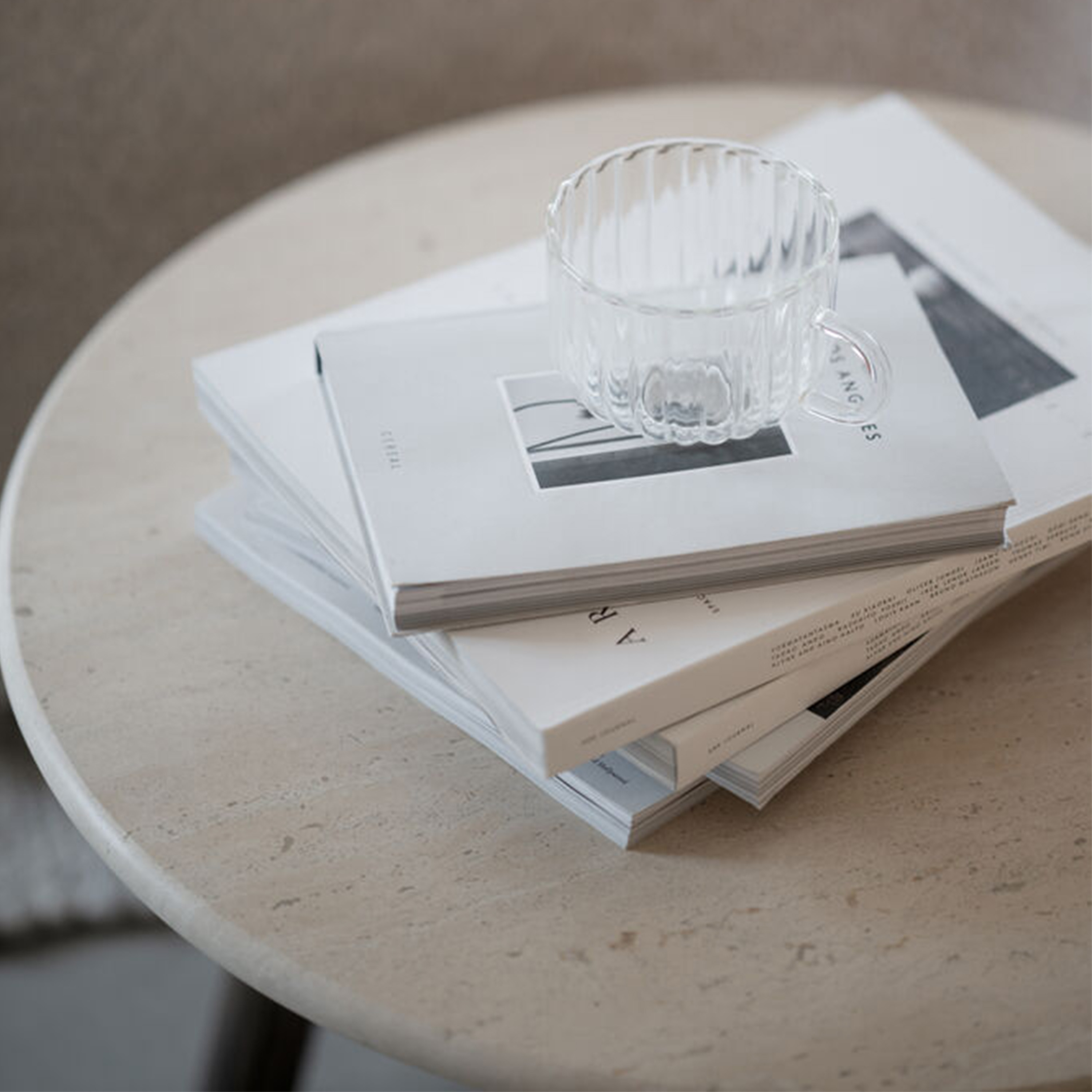 Rowico Home Taransay Soffbord Beige Travertin/Brun Ek Ø60