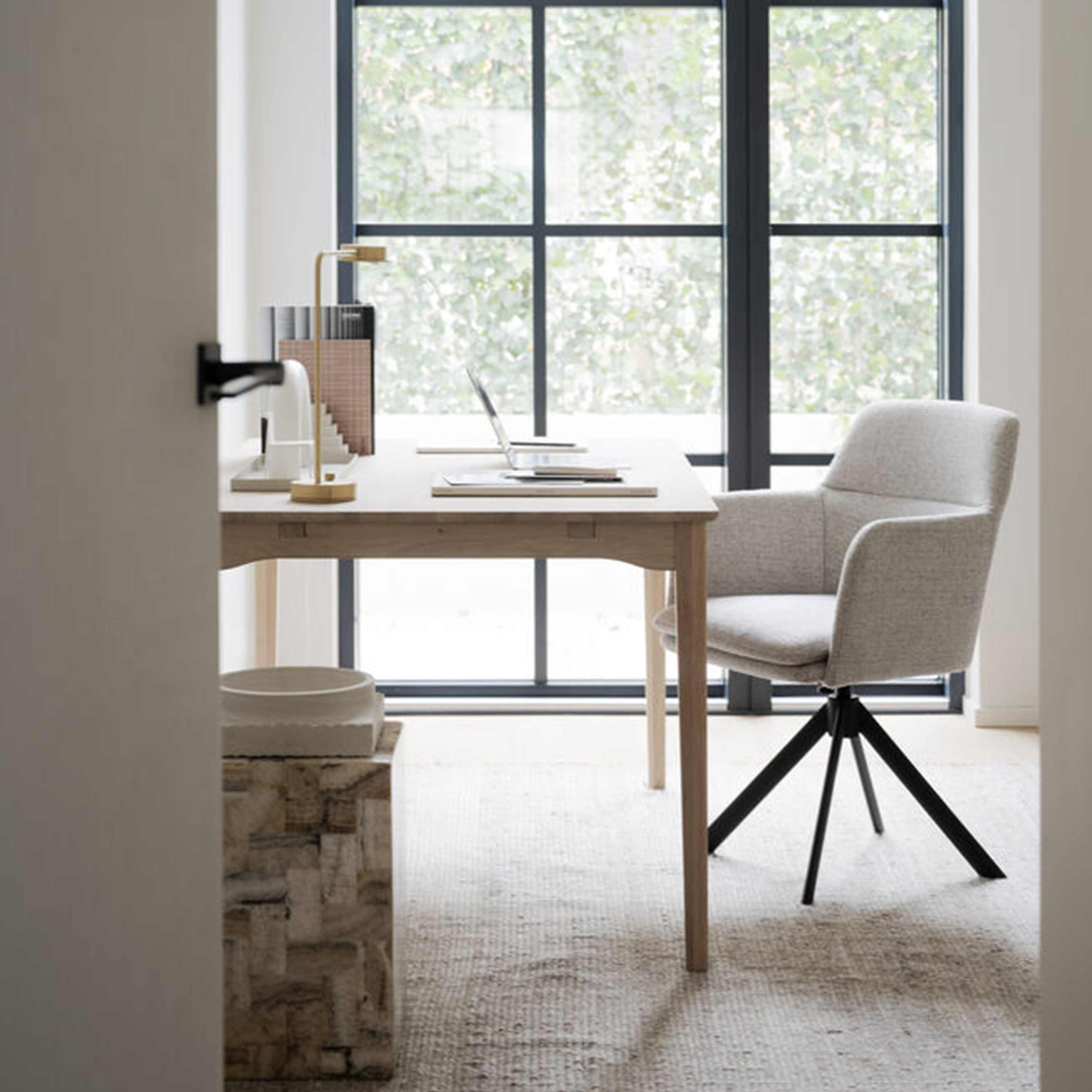 Rowico Home Gladstone Karmstol Beige/Svart