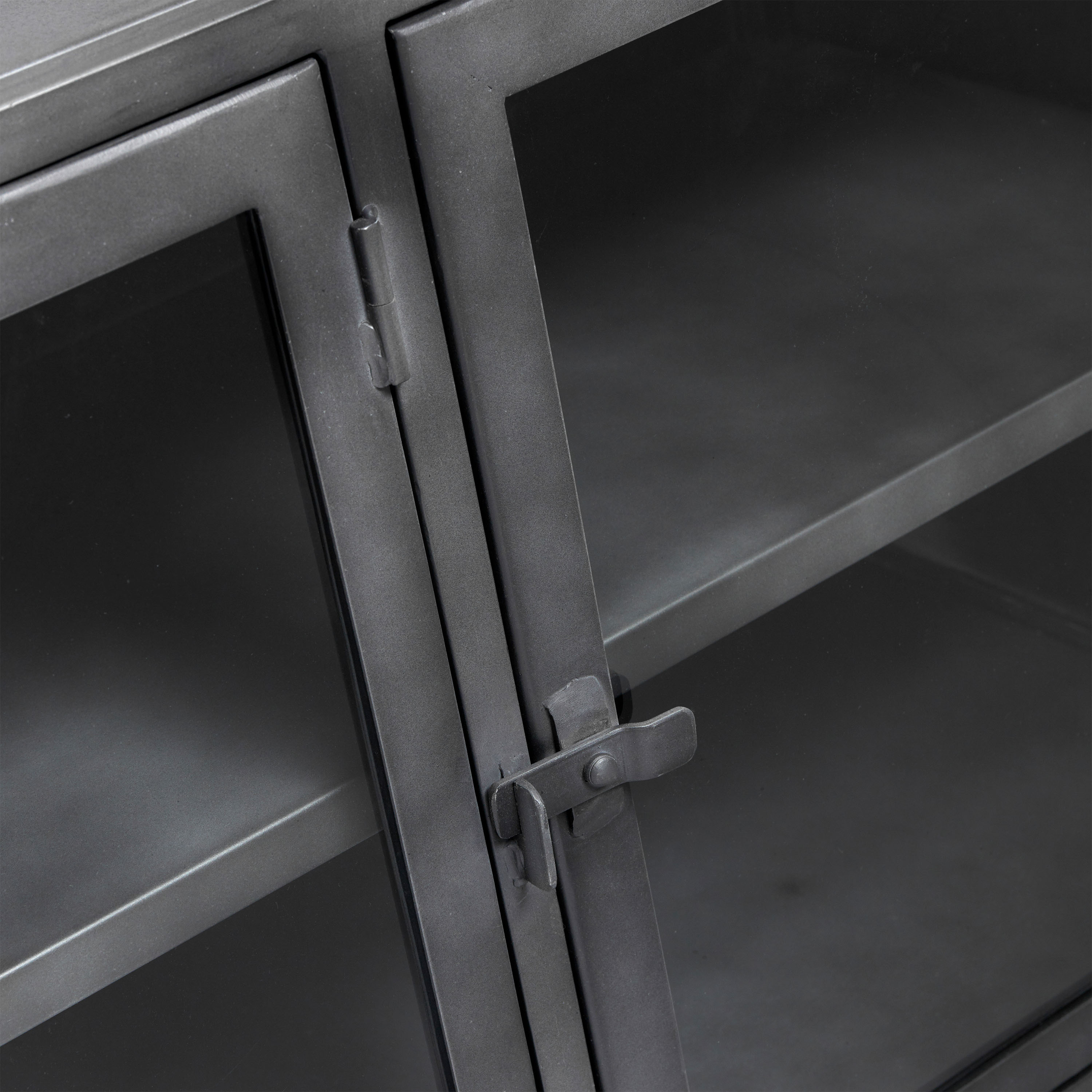 Muubs Boston 4 dörrar Sideboard Black Iron 180x73