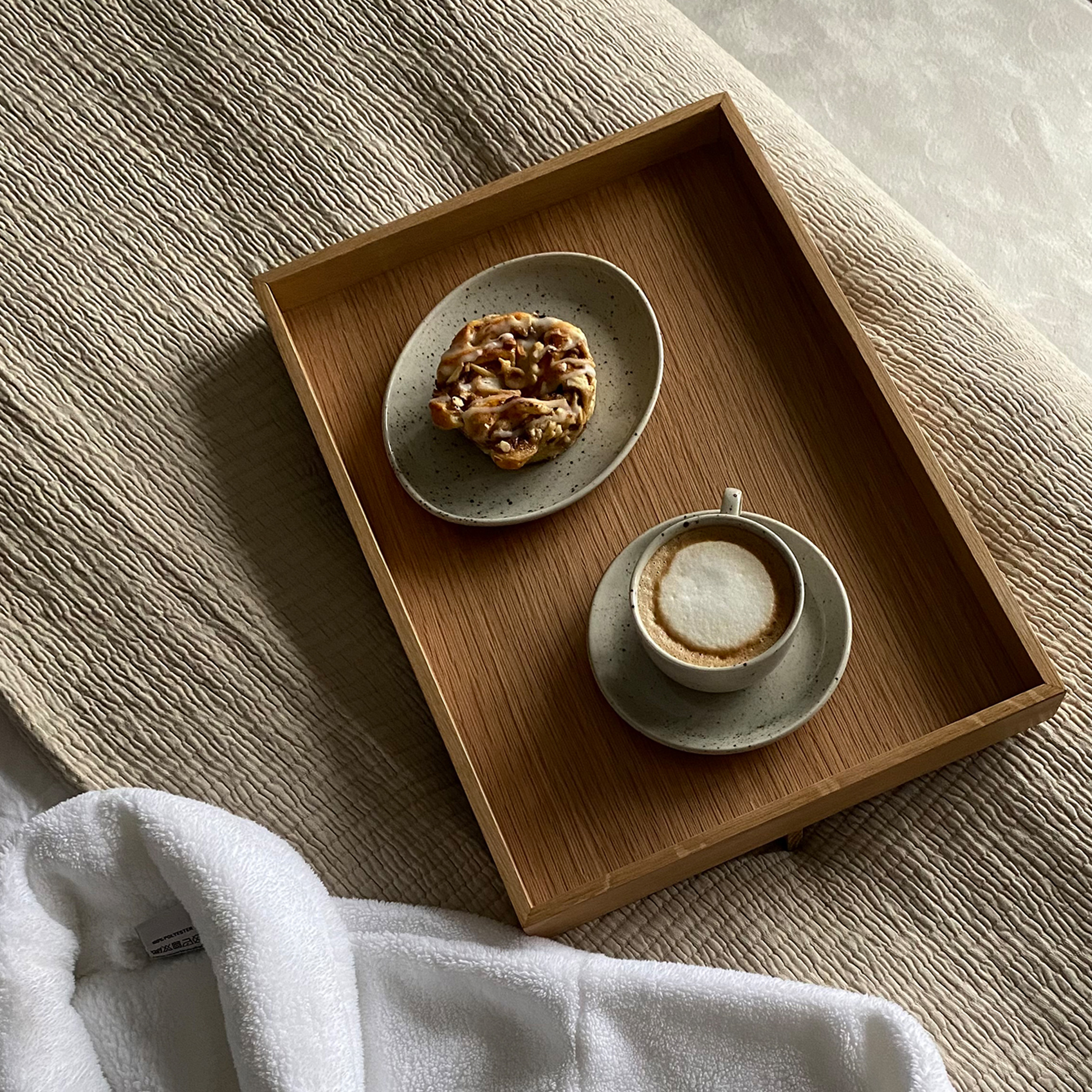 Tell me more Brick Överkast Sand 140x200