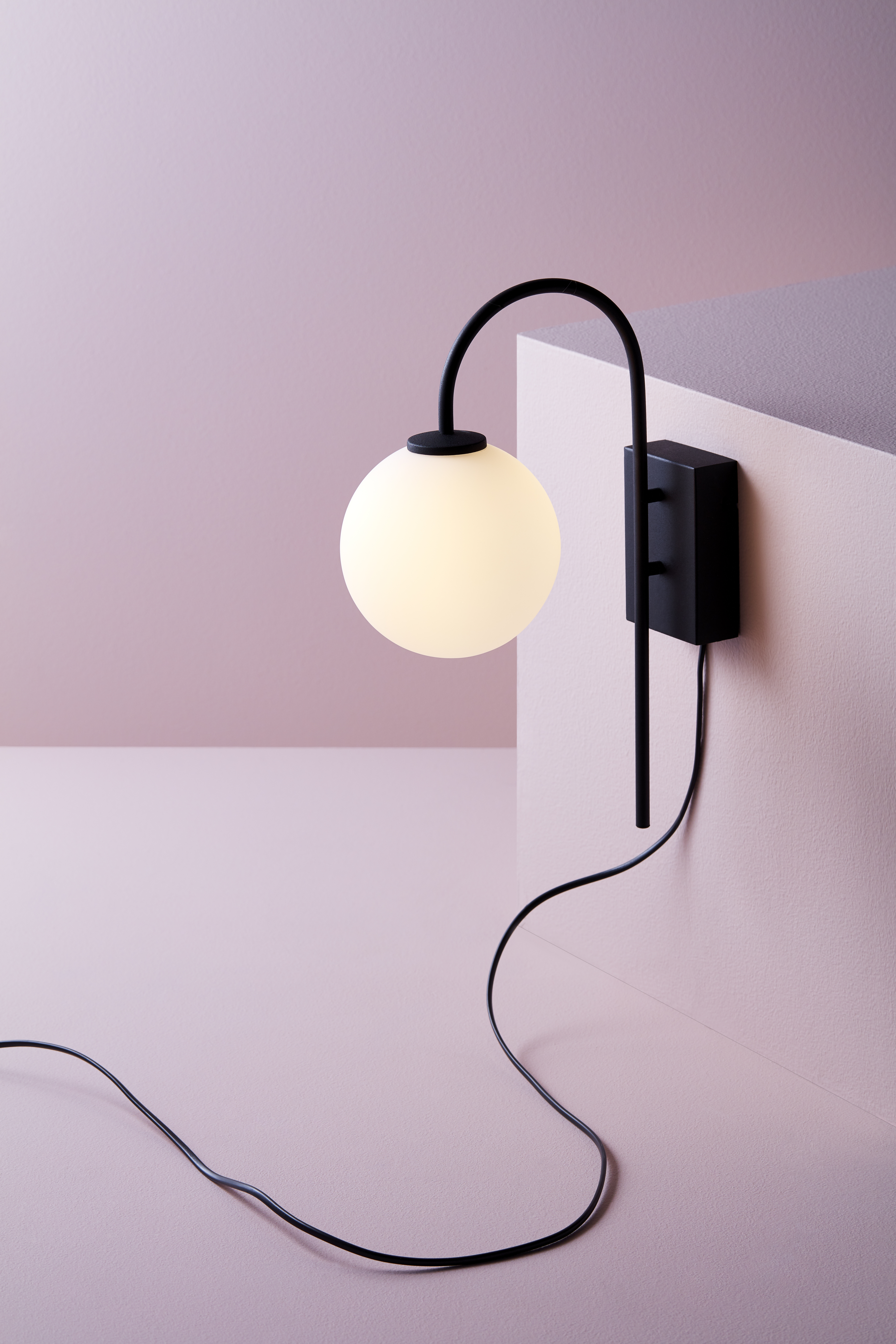 Herstal Ballon Wandleuchte Schwarz