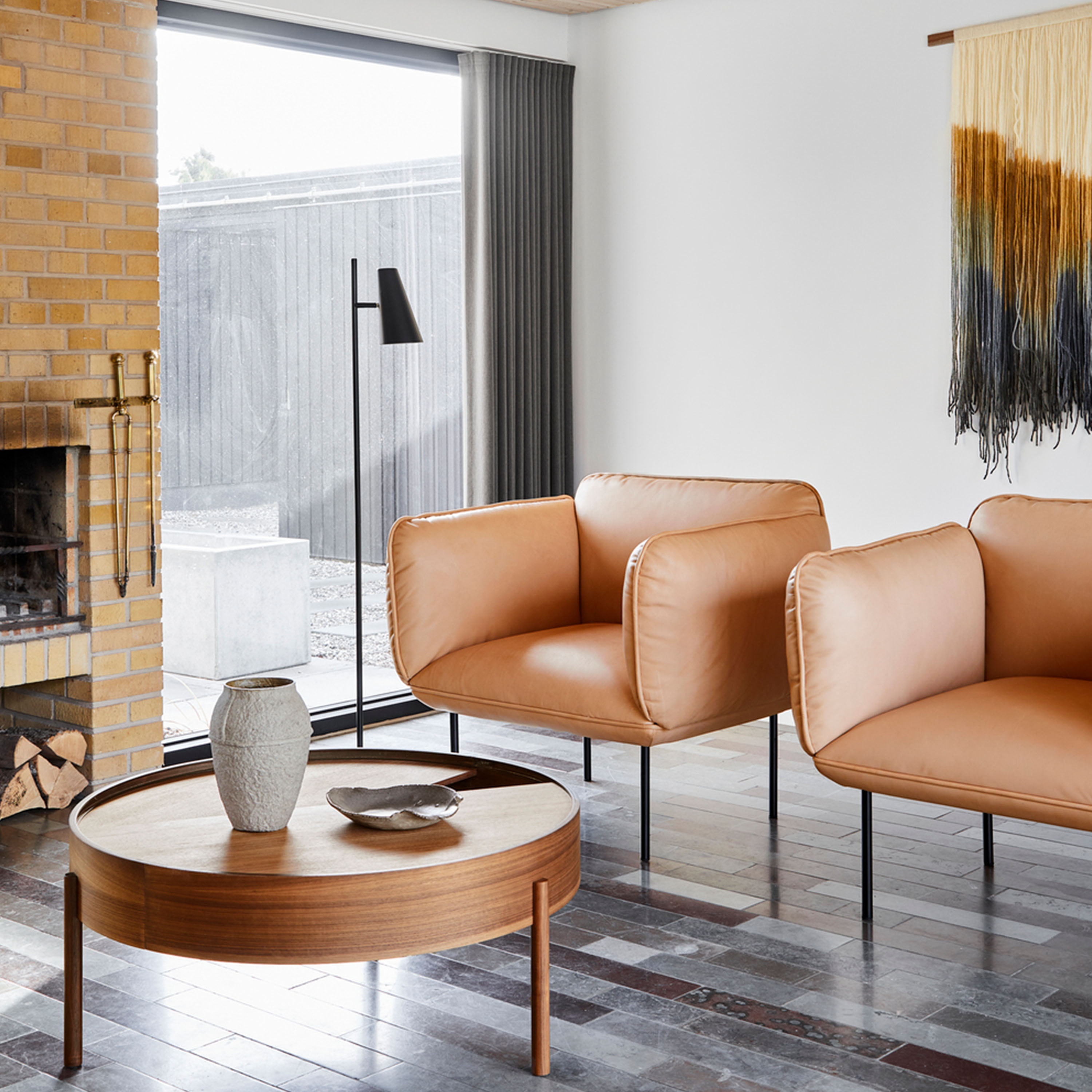 Woud Cono Lattiavalaisin Musta 141 cm