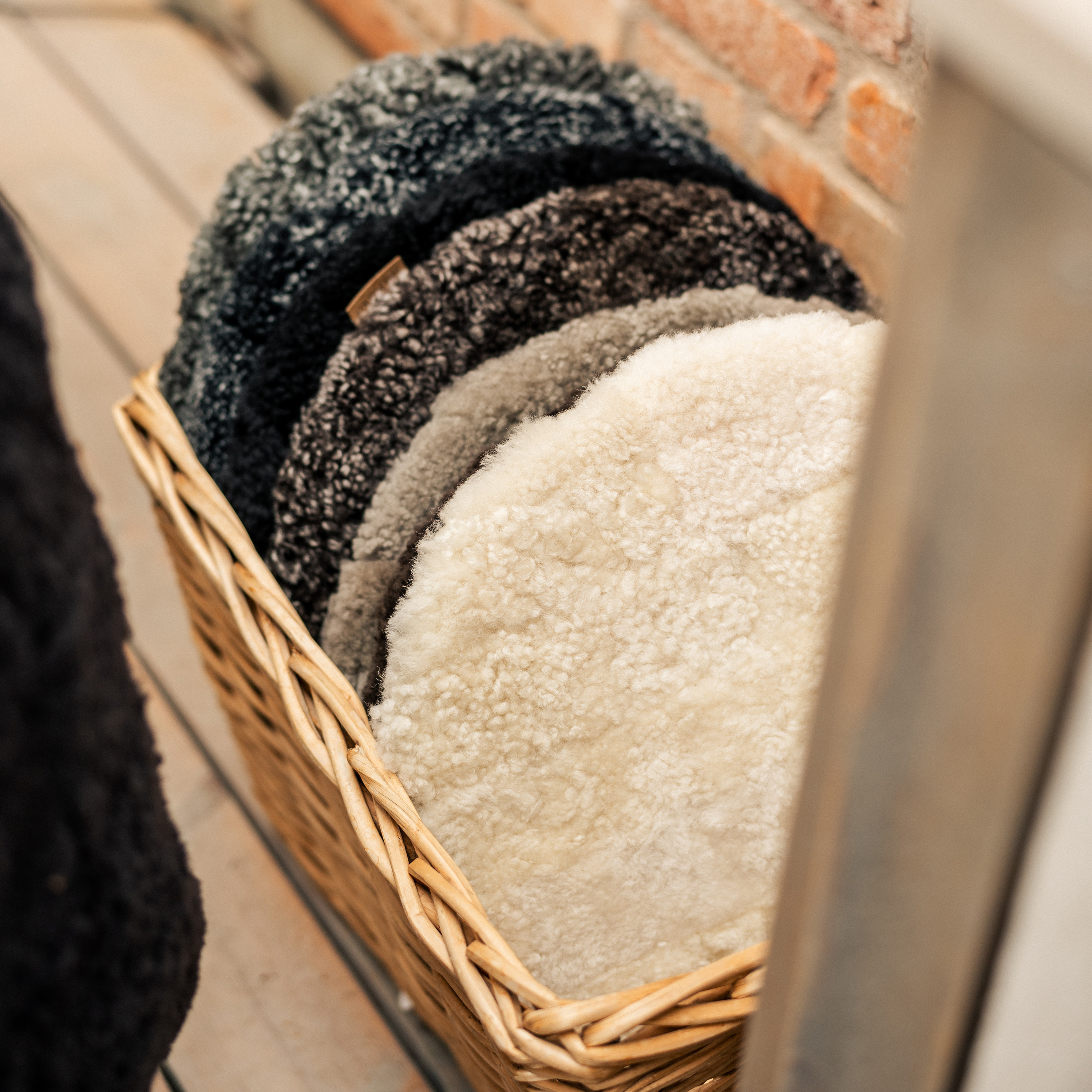 Shepherd Jill Gepolstertes Stuhlkissen Creme Ø36