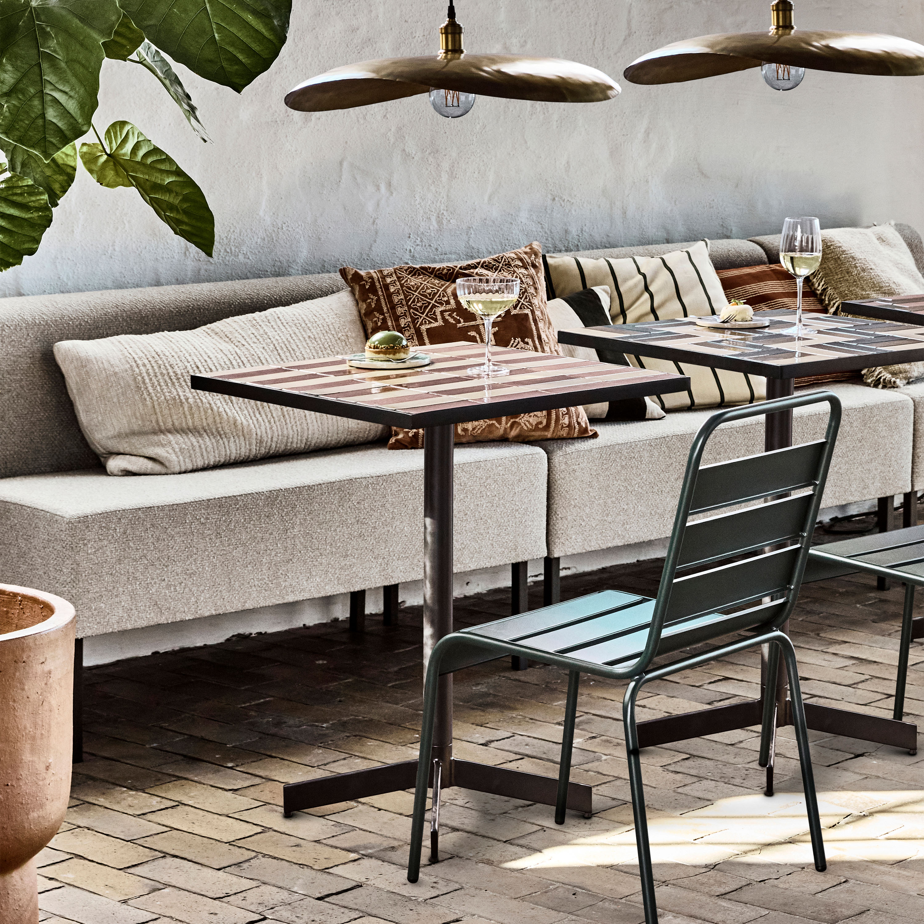 House Doctor Stripe Esstisch Altrosa/Beige 62x62