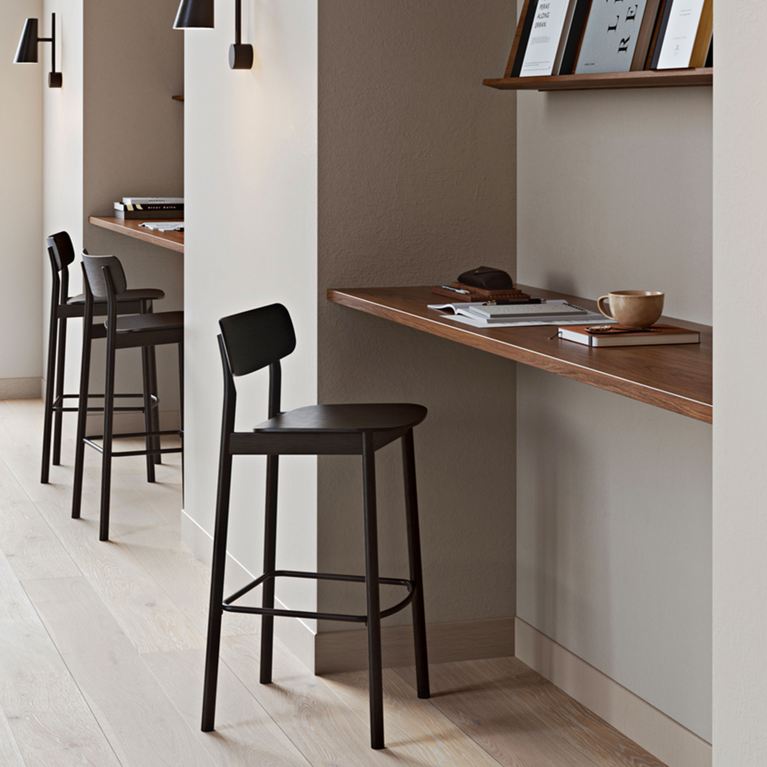 Woud Soma Baarituoli Mustaksi maalattu saarni 91 cm