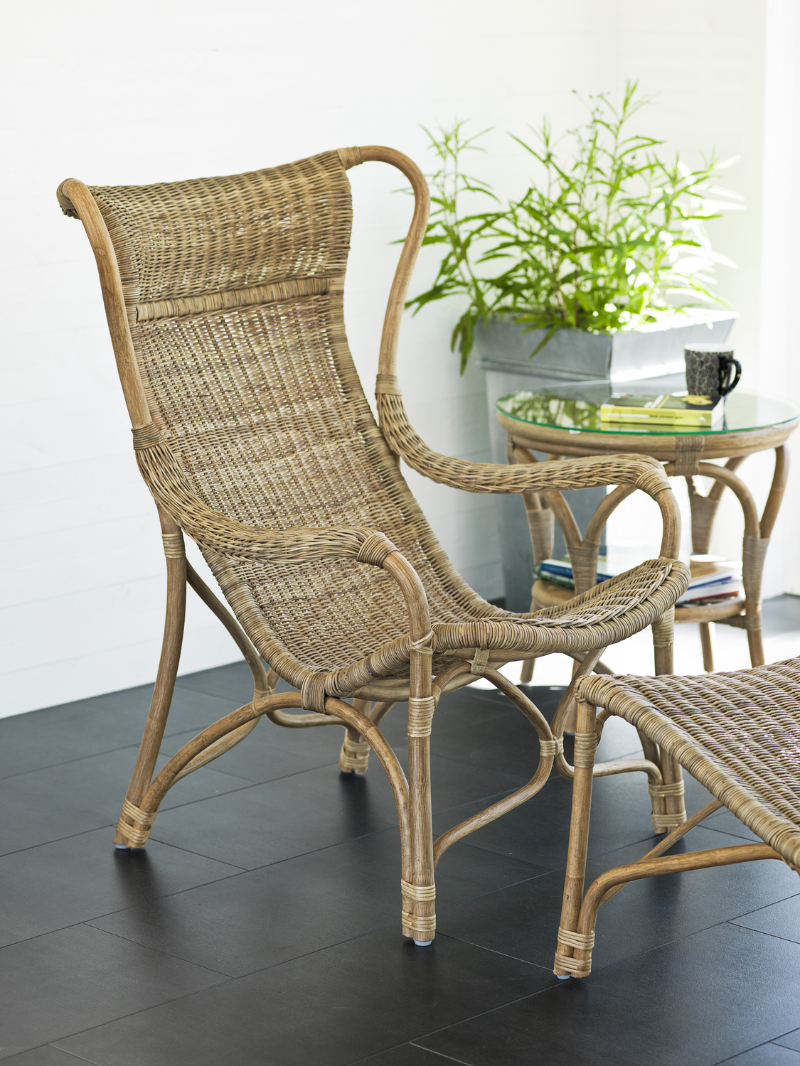 Hillerstorp Praktö Sivupöytä Luonnonvärinen Ø50