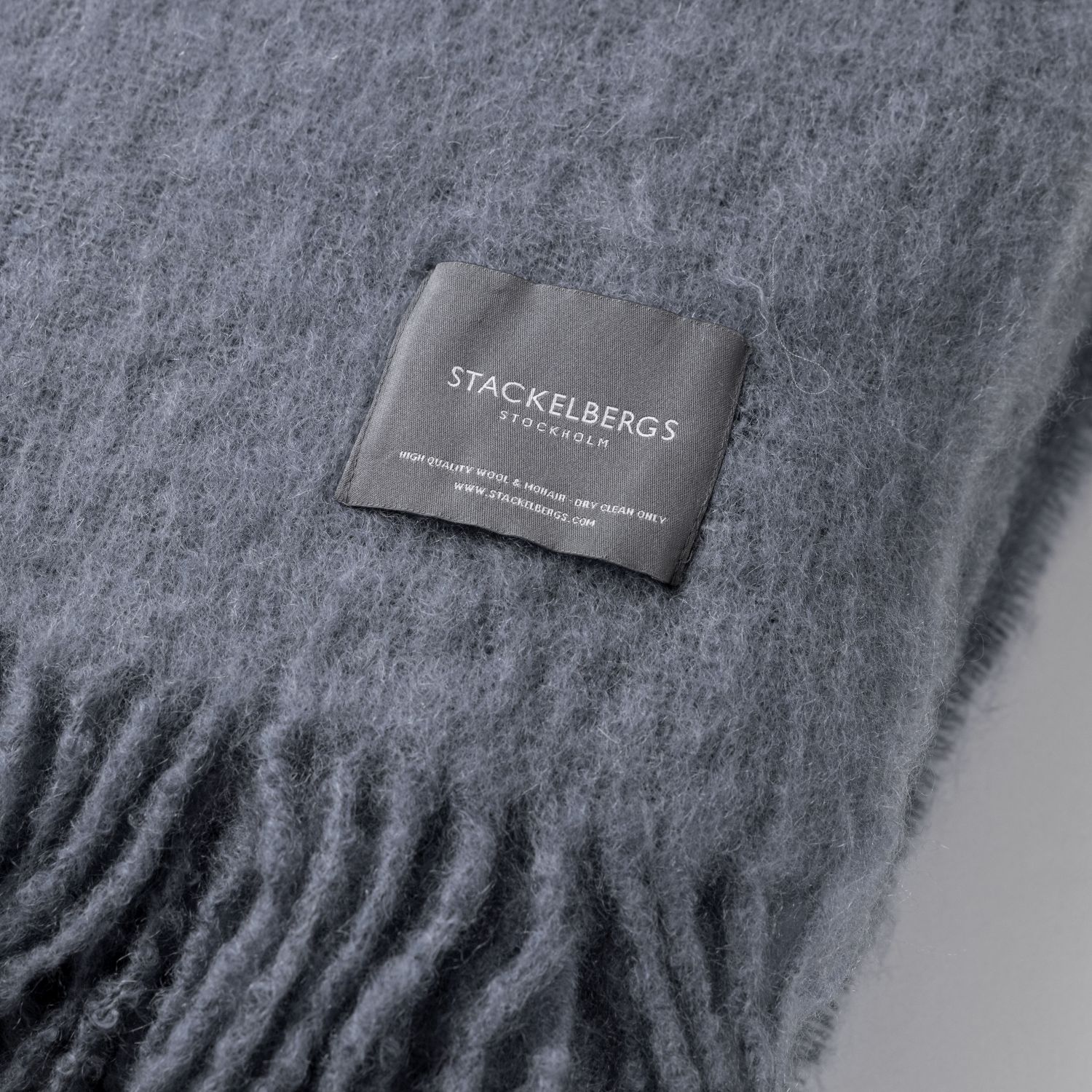 Stackelbergs Mohair Torkkupeitto Pilaster