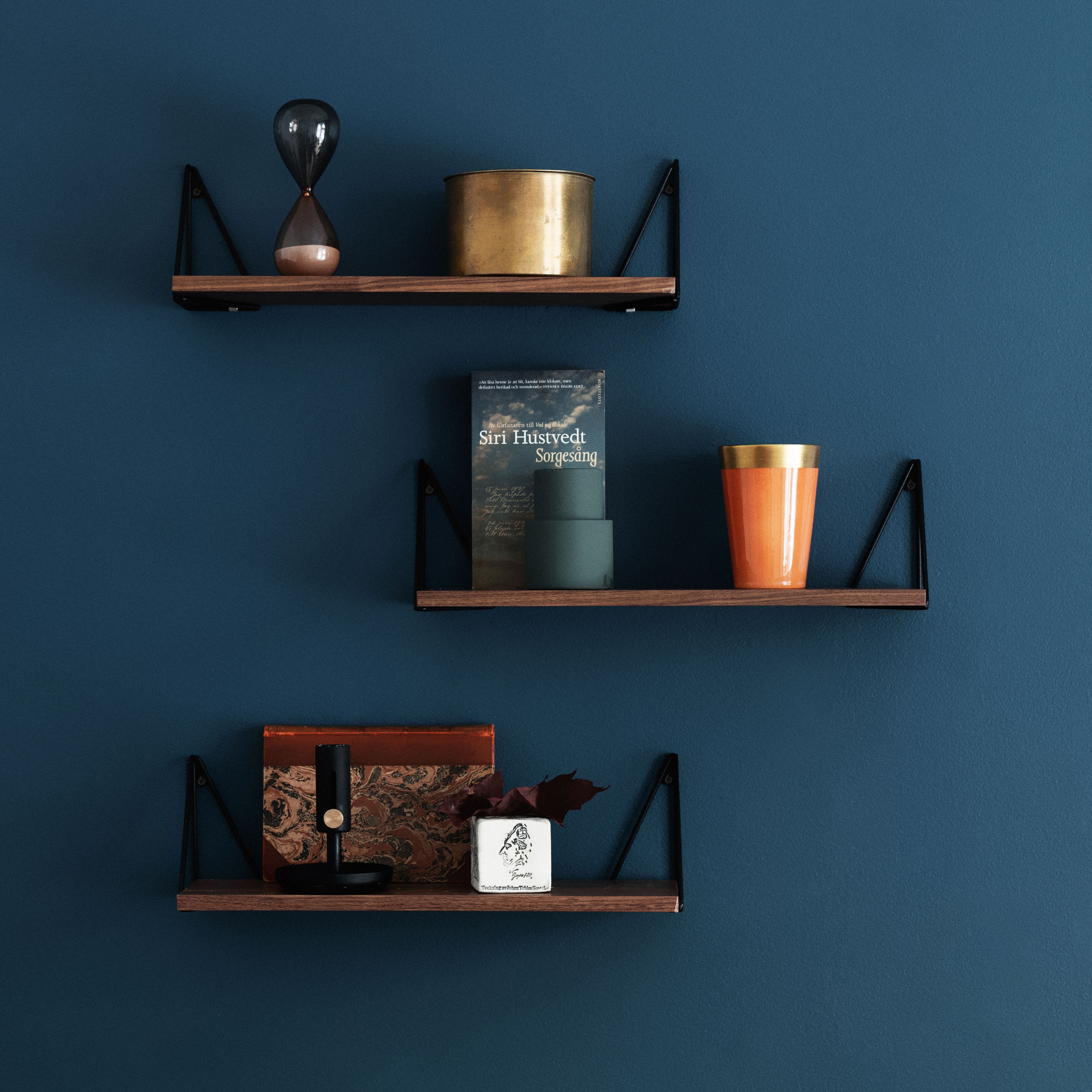 Maze Pythagoras Wandregal Walnuss/Schwarz XSmall