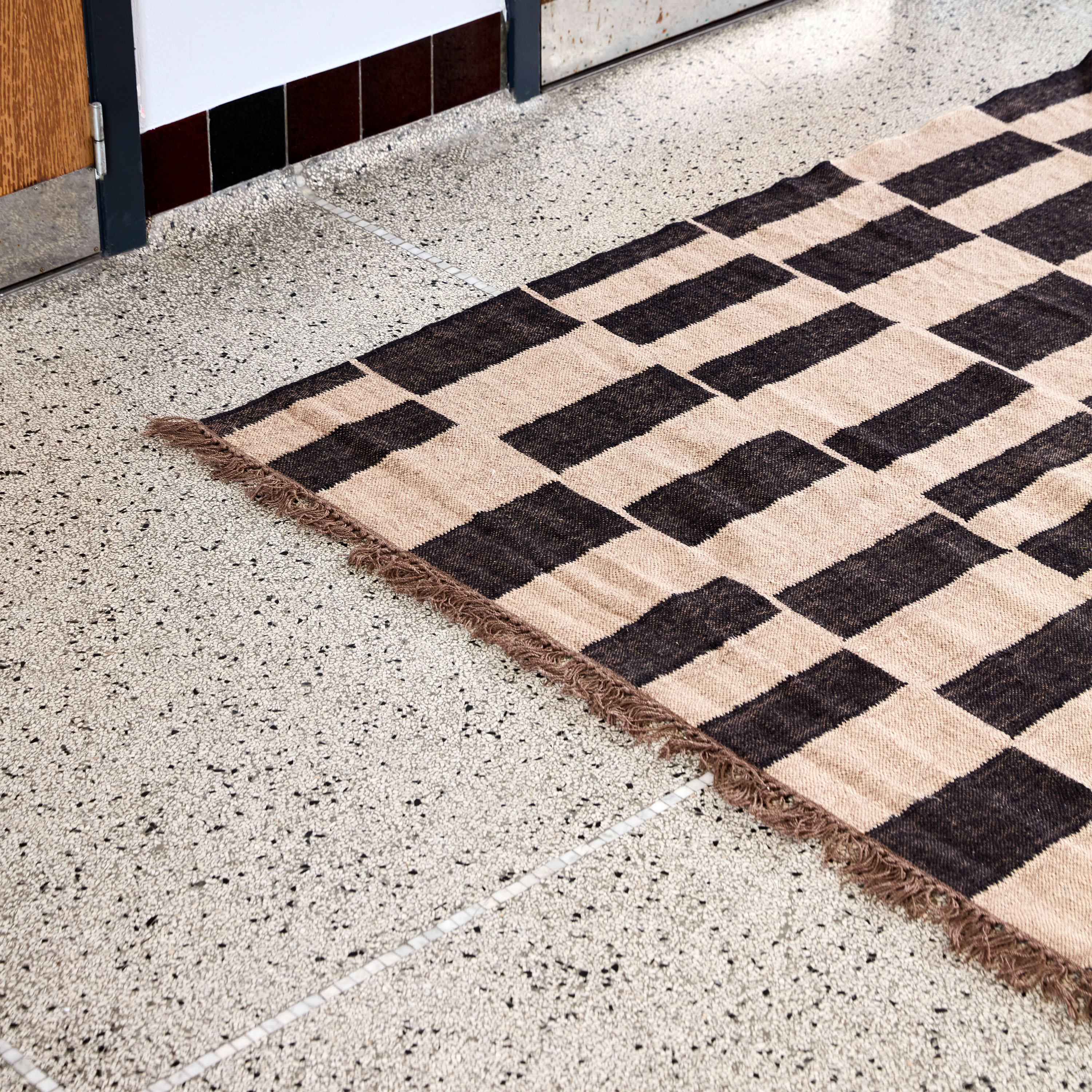 House Doctor Graph Jutematta Black/Natural 230x160