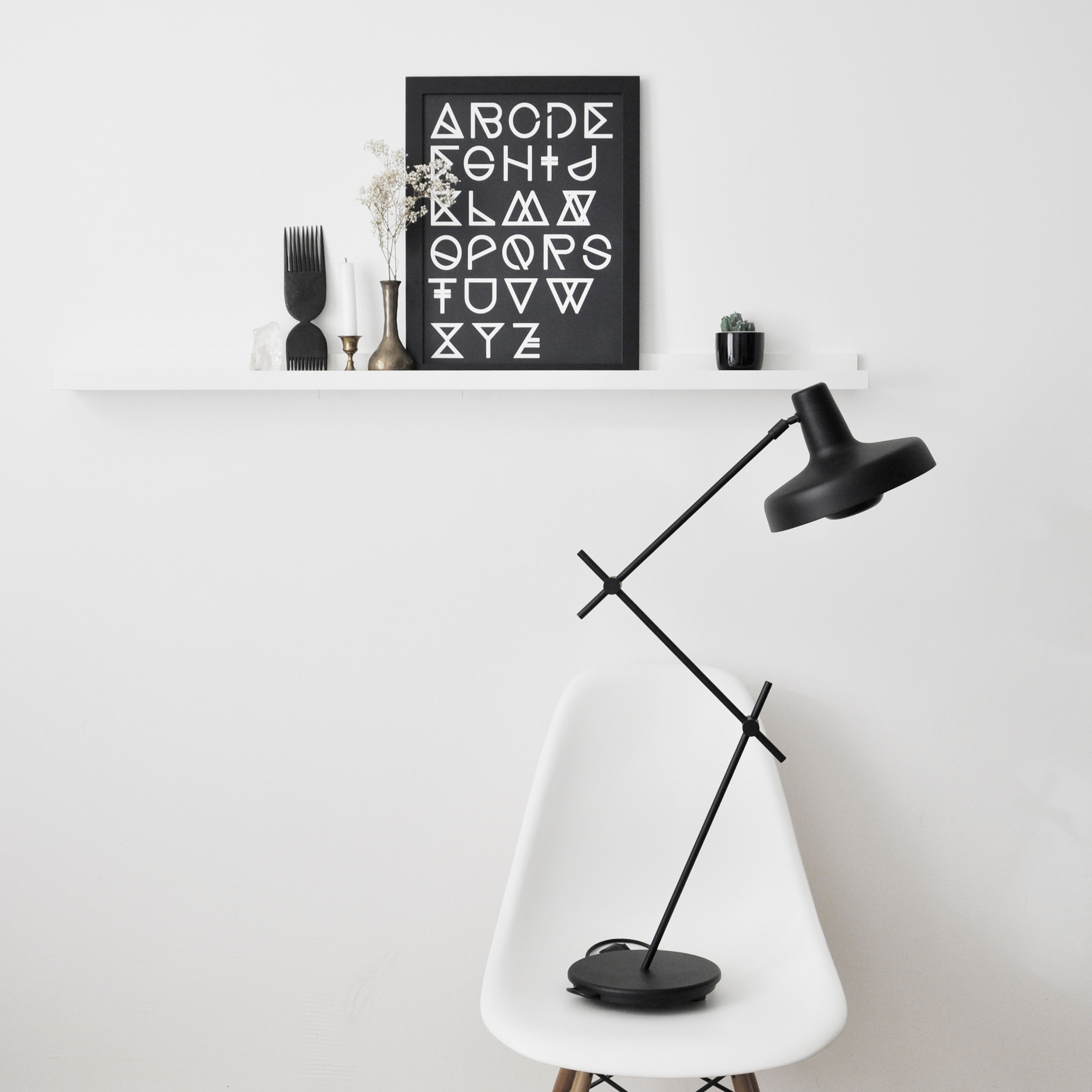 Grupa Arigato Tischleuchte Black