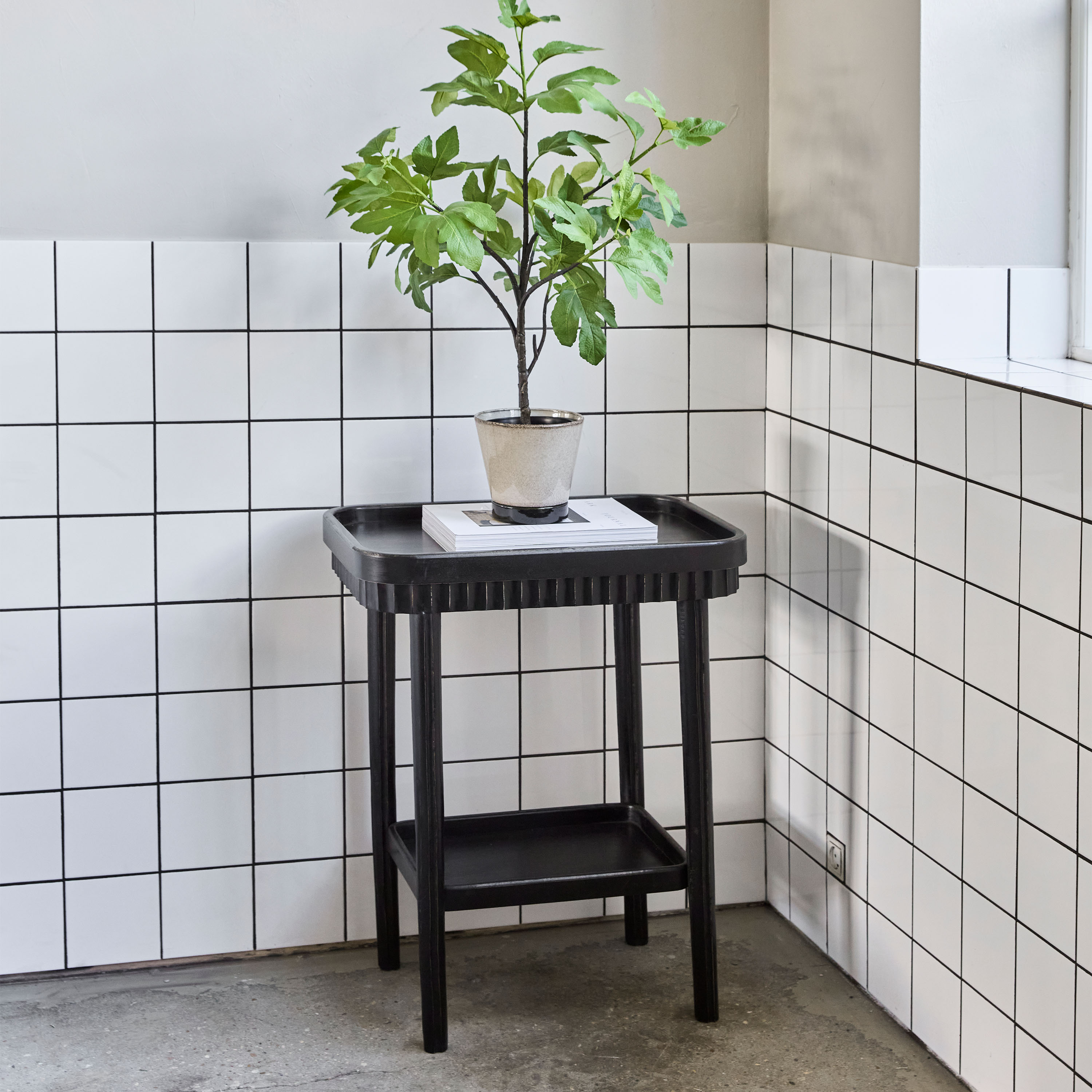 House Doctor Mesa Sivupöytä Musta 61x78