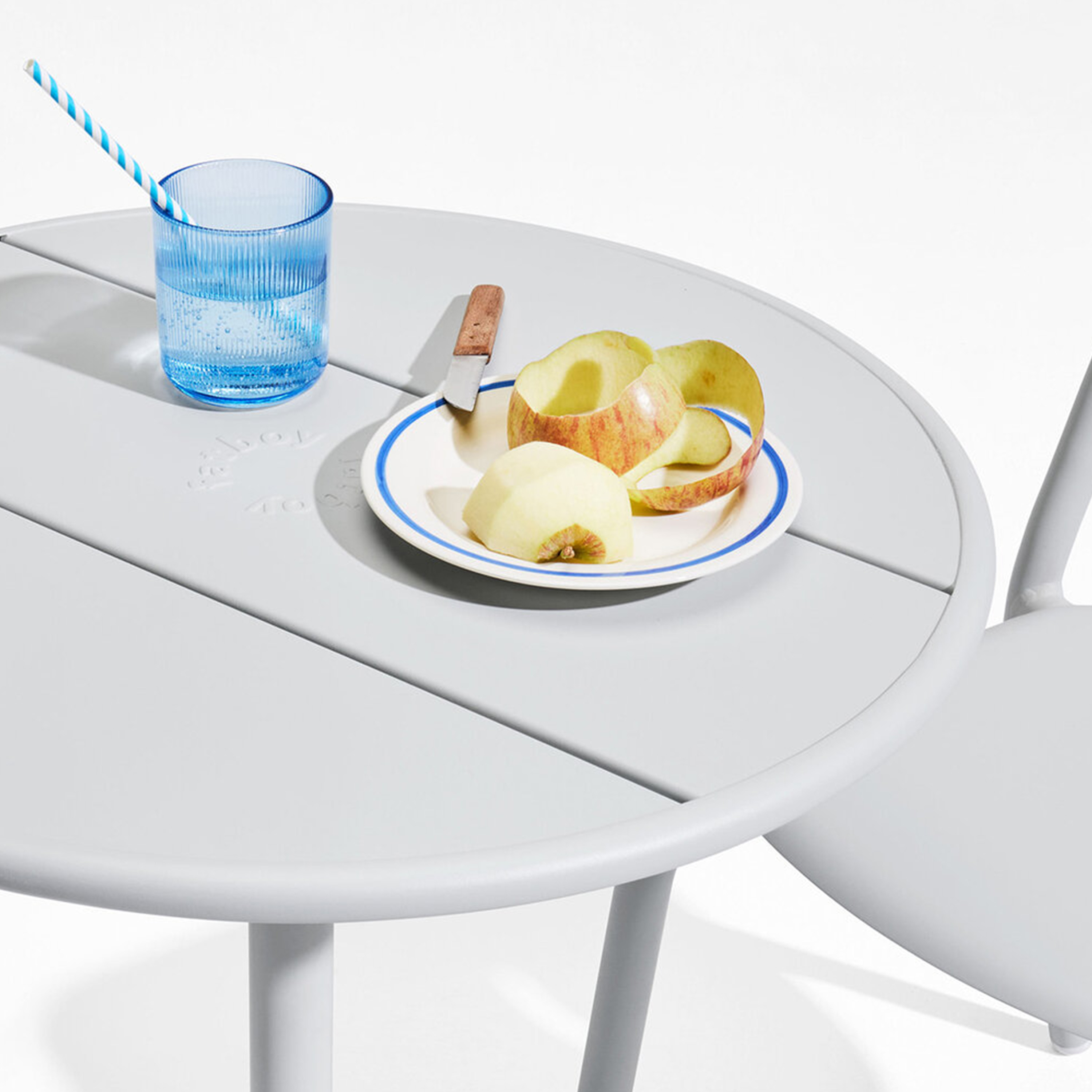 Fatboy Fred's Bistreau Pöytä Light Grey Ø60