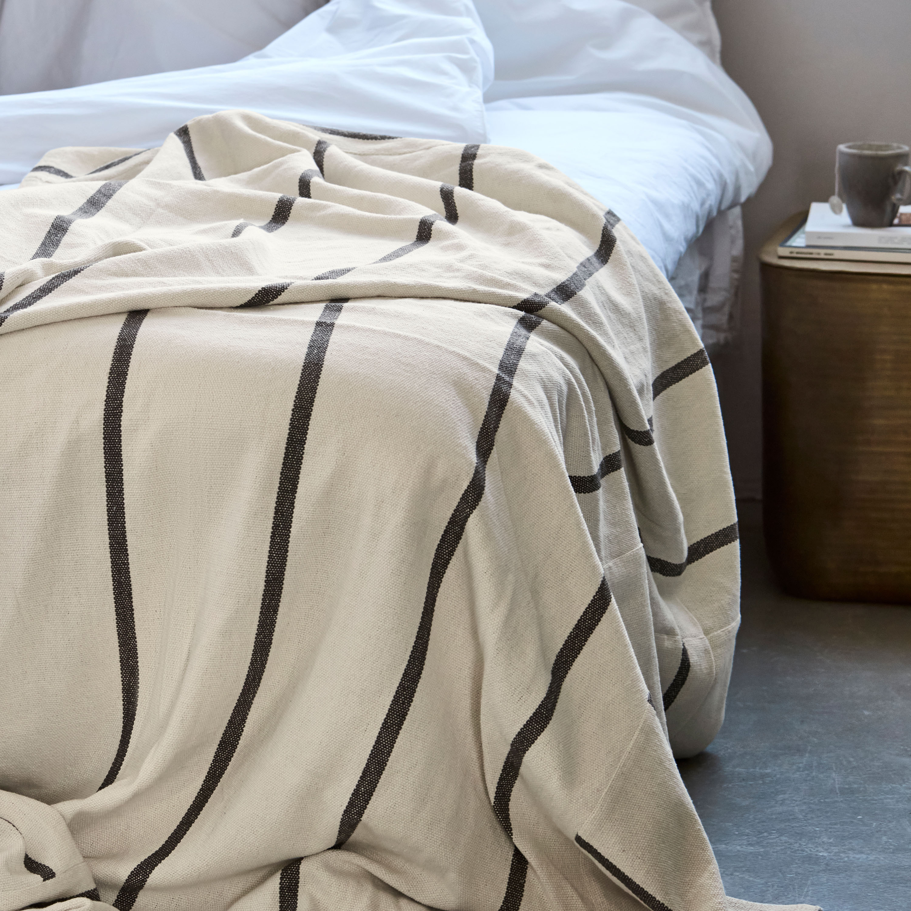 House Doctor Nula Päiväpeite Tummanruskea 250x250