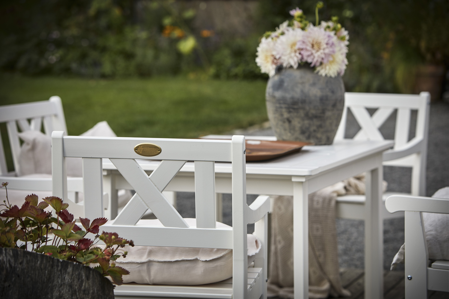 Hillerstorp Läckö Ruokapöytä Valkoinen 80 x 135