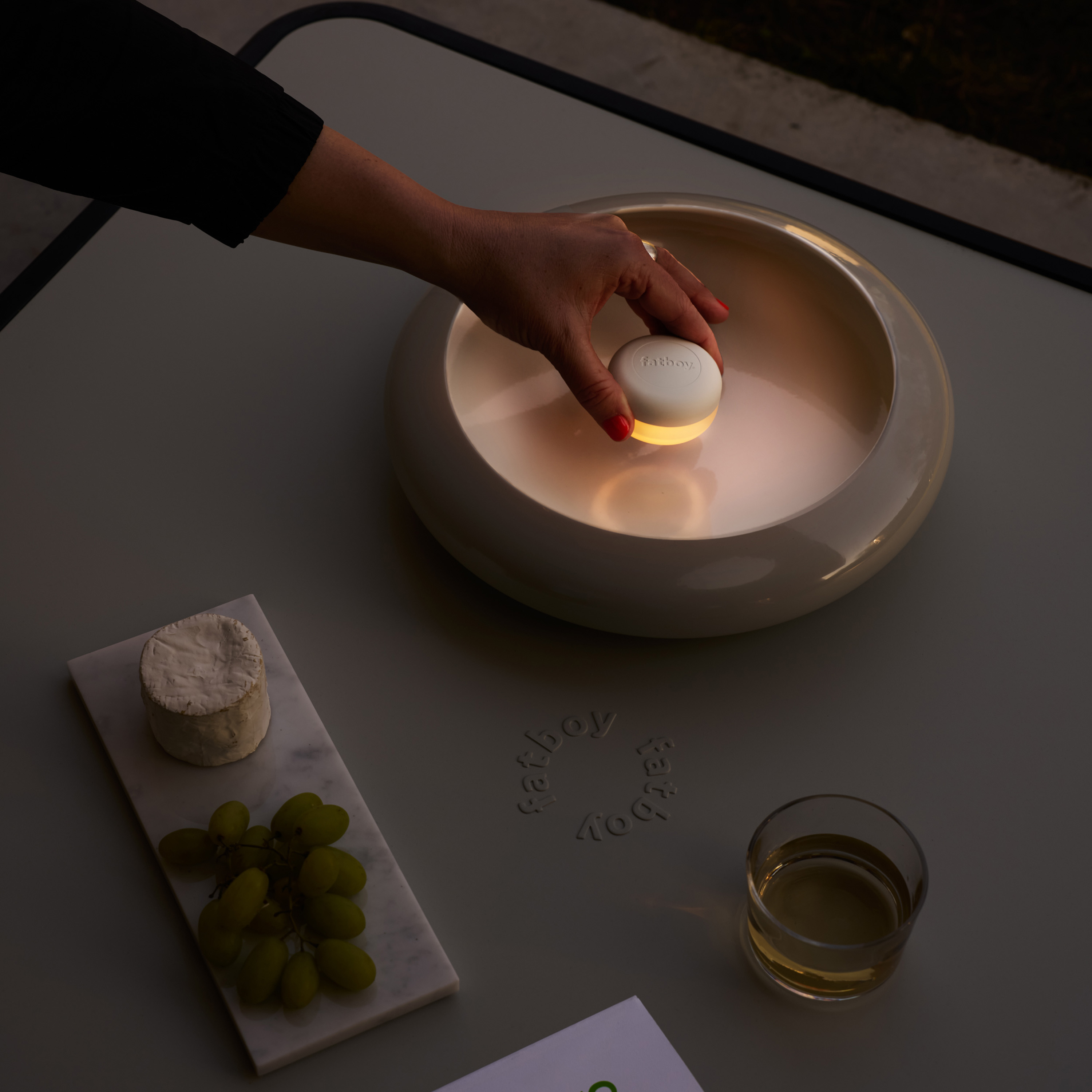 Fatboy Oloha Medium Bordslampa Portabel Desert