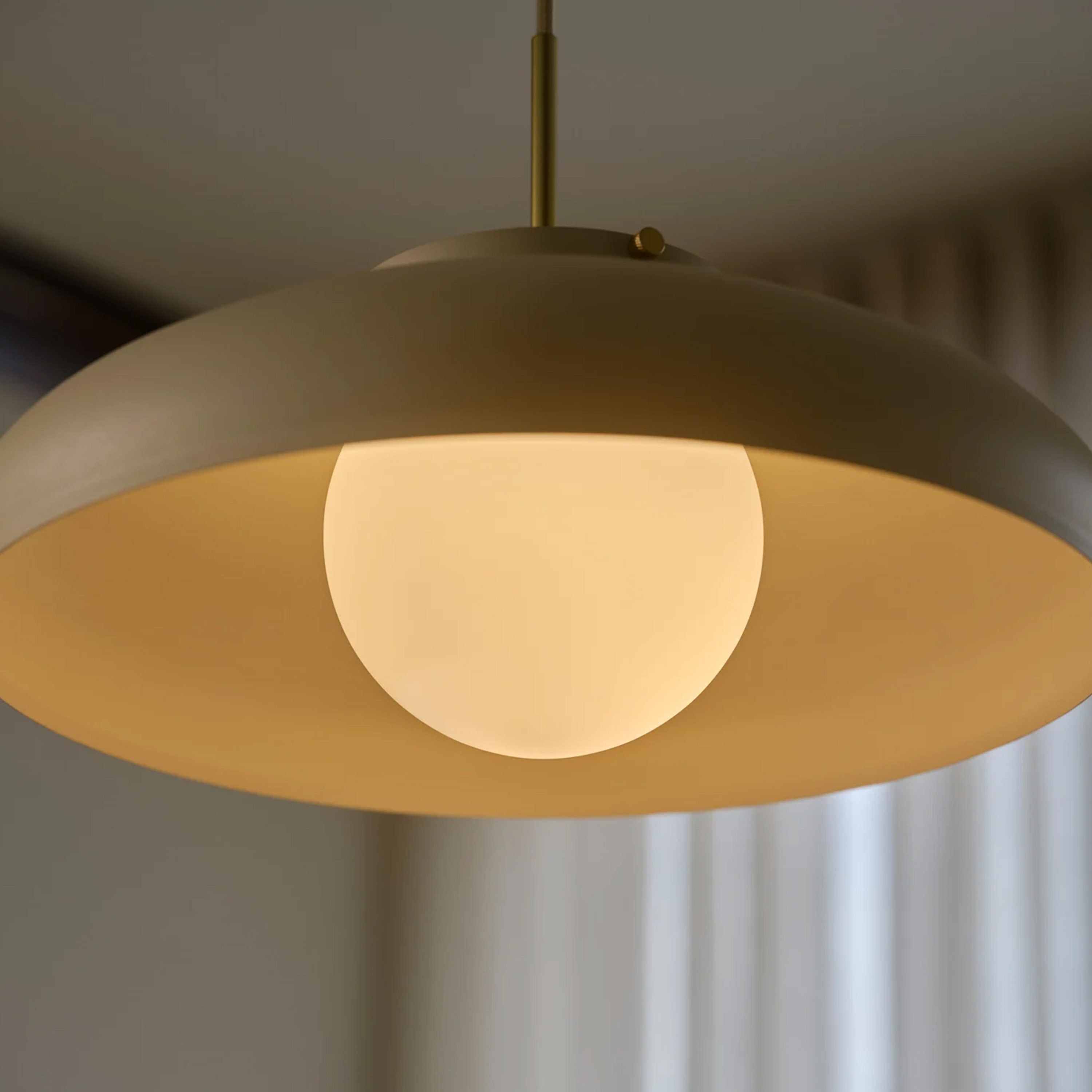 Design For The People Latif Pendelleuchte Beige Ø40