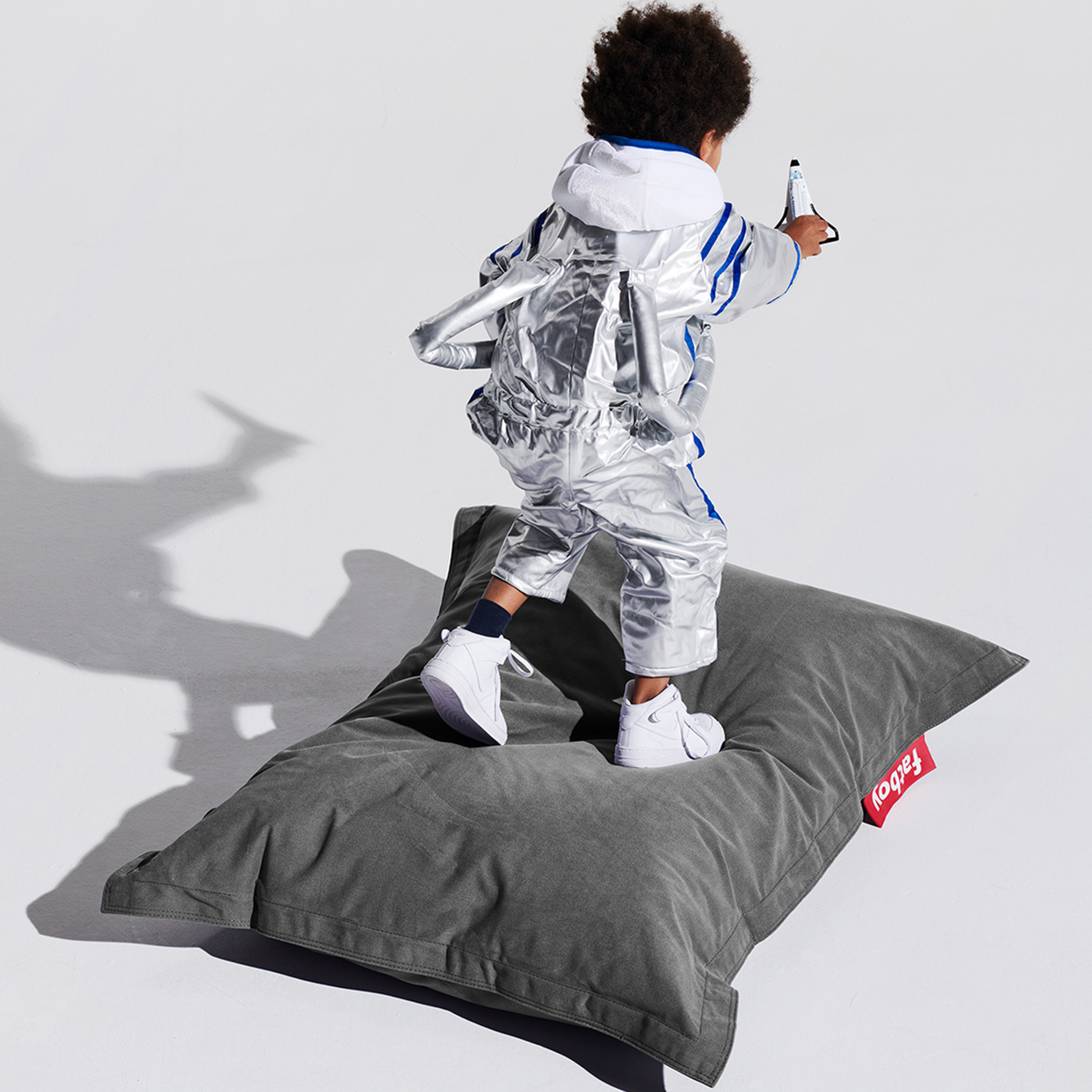 Fatboy Junior Recycled Sitzpouf Holzkohlegrau