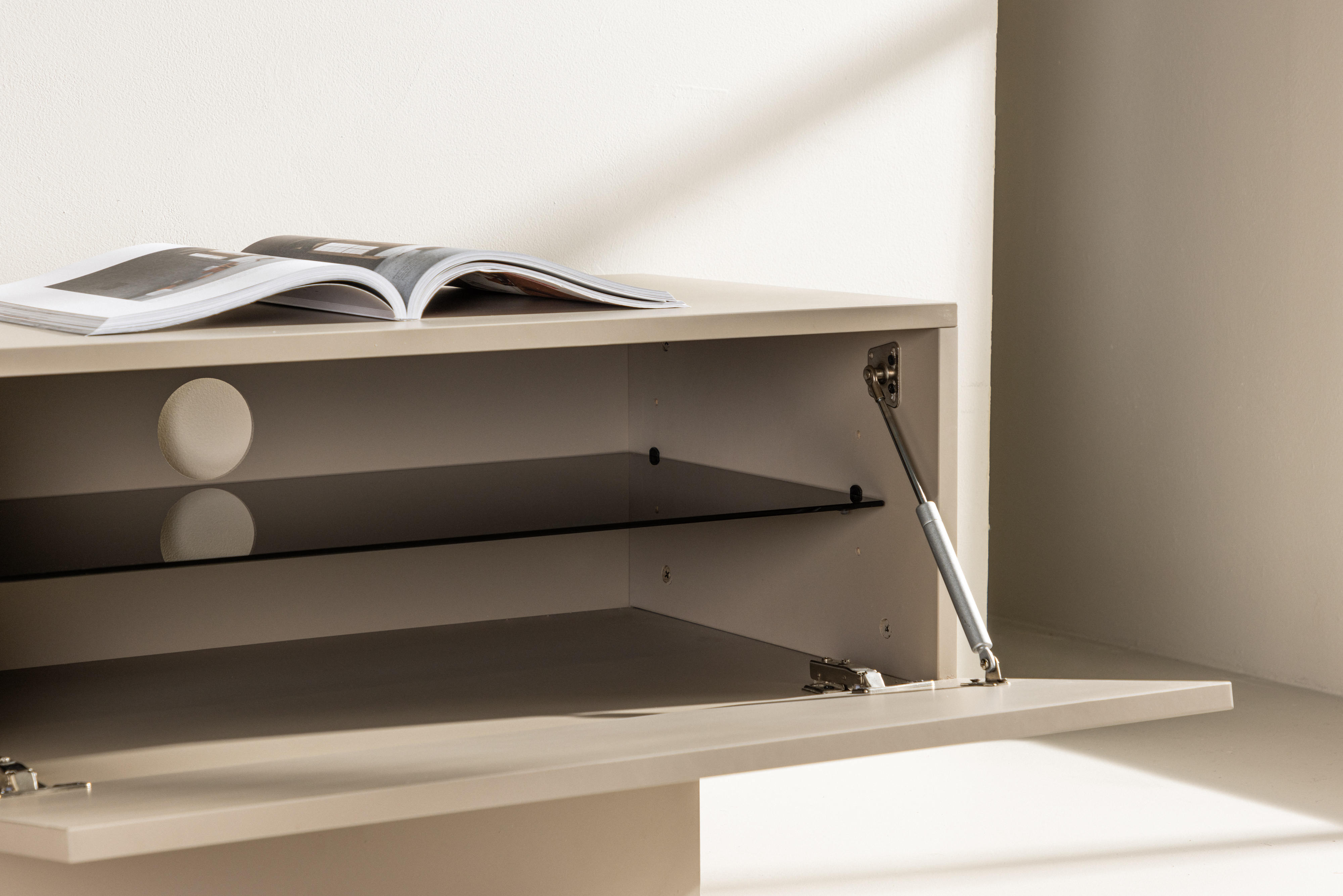 Venture Home Cuenca TV-Bänk Beige/Black 160cm