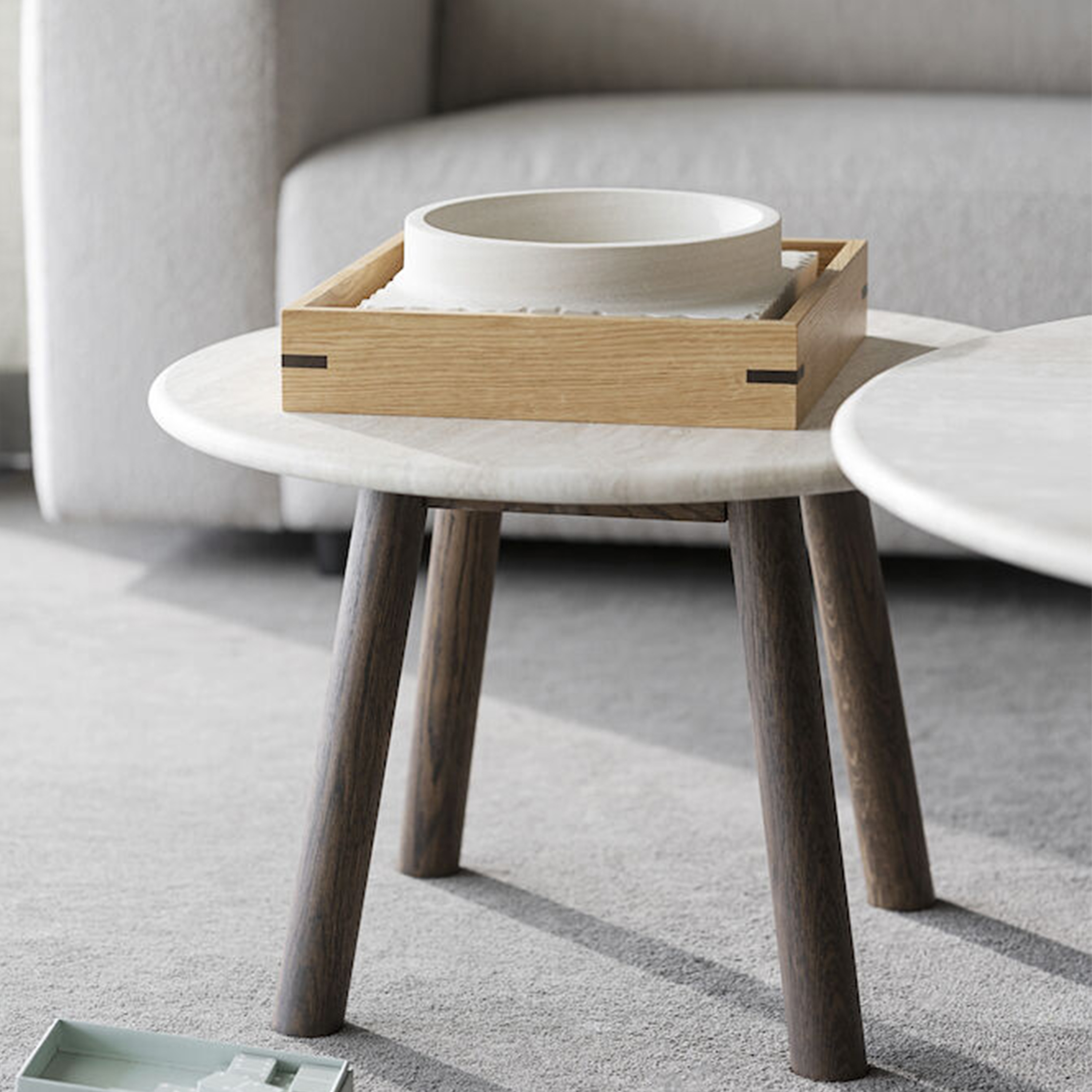 Rowico Home Taransay Soffbord Beige Travertin/Brun Ek Ø60