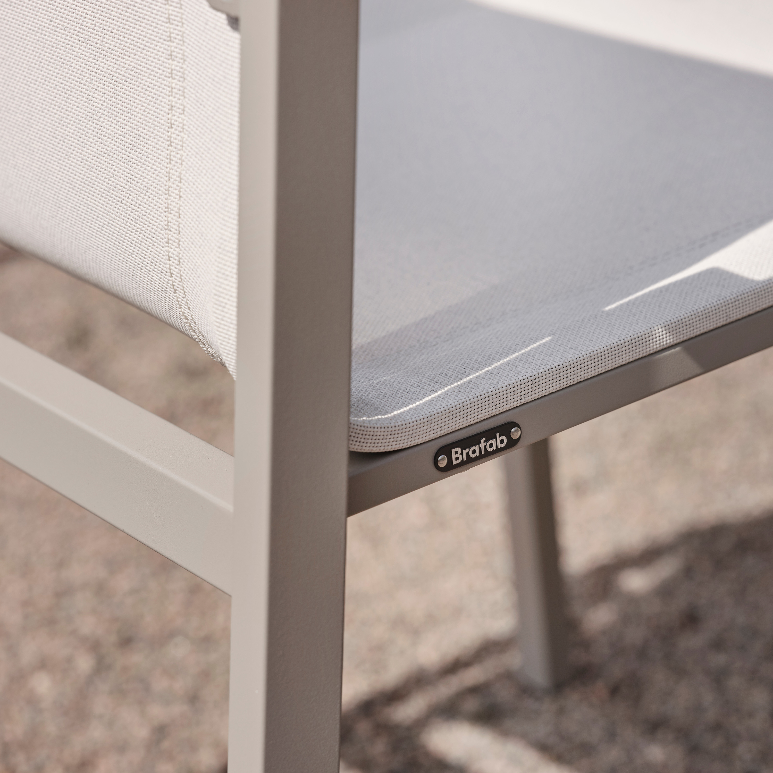 Brafab Comfy Karmstol Khaki/Off-white