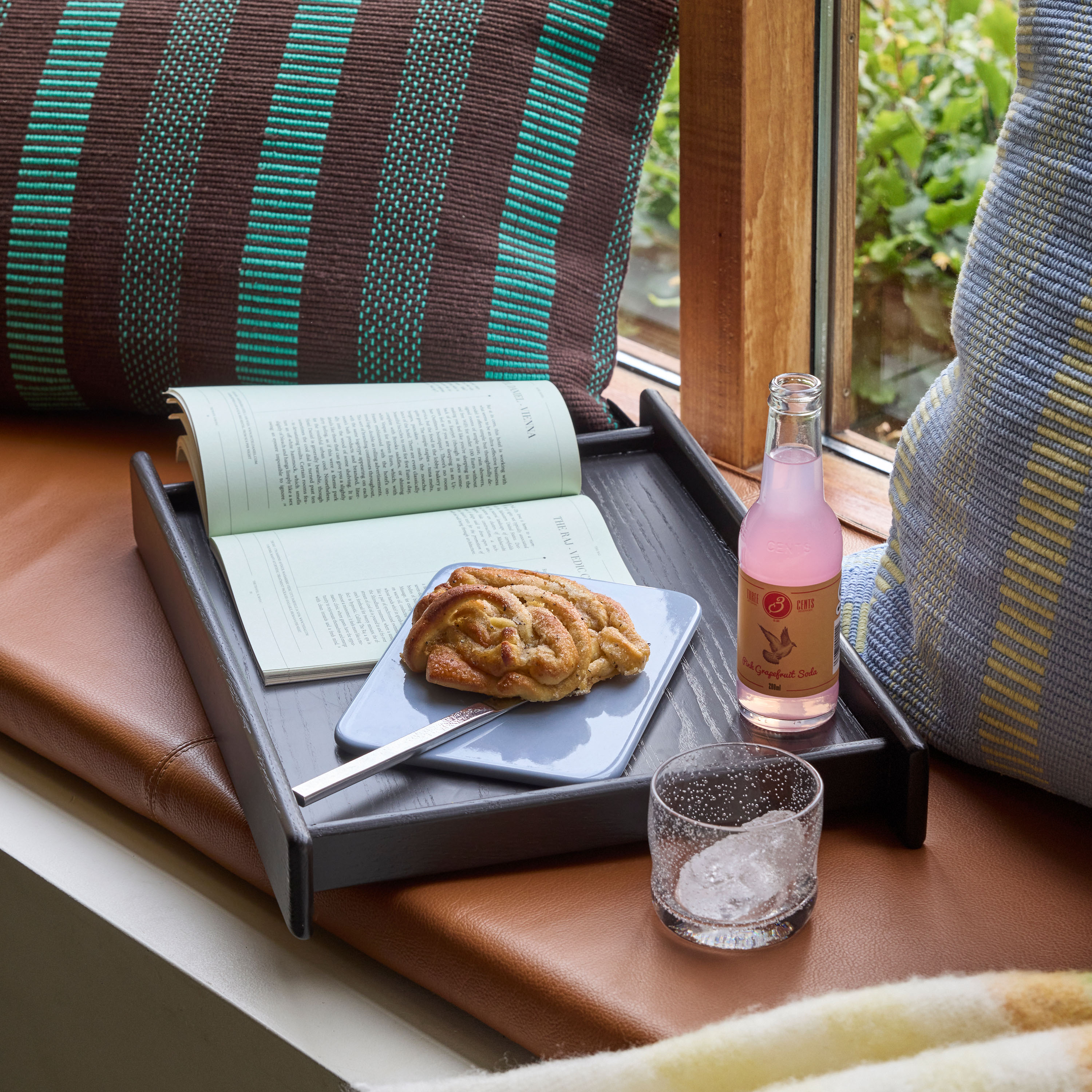 Hübsch Less Brett Black