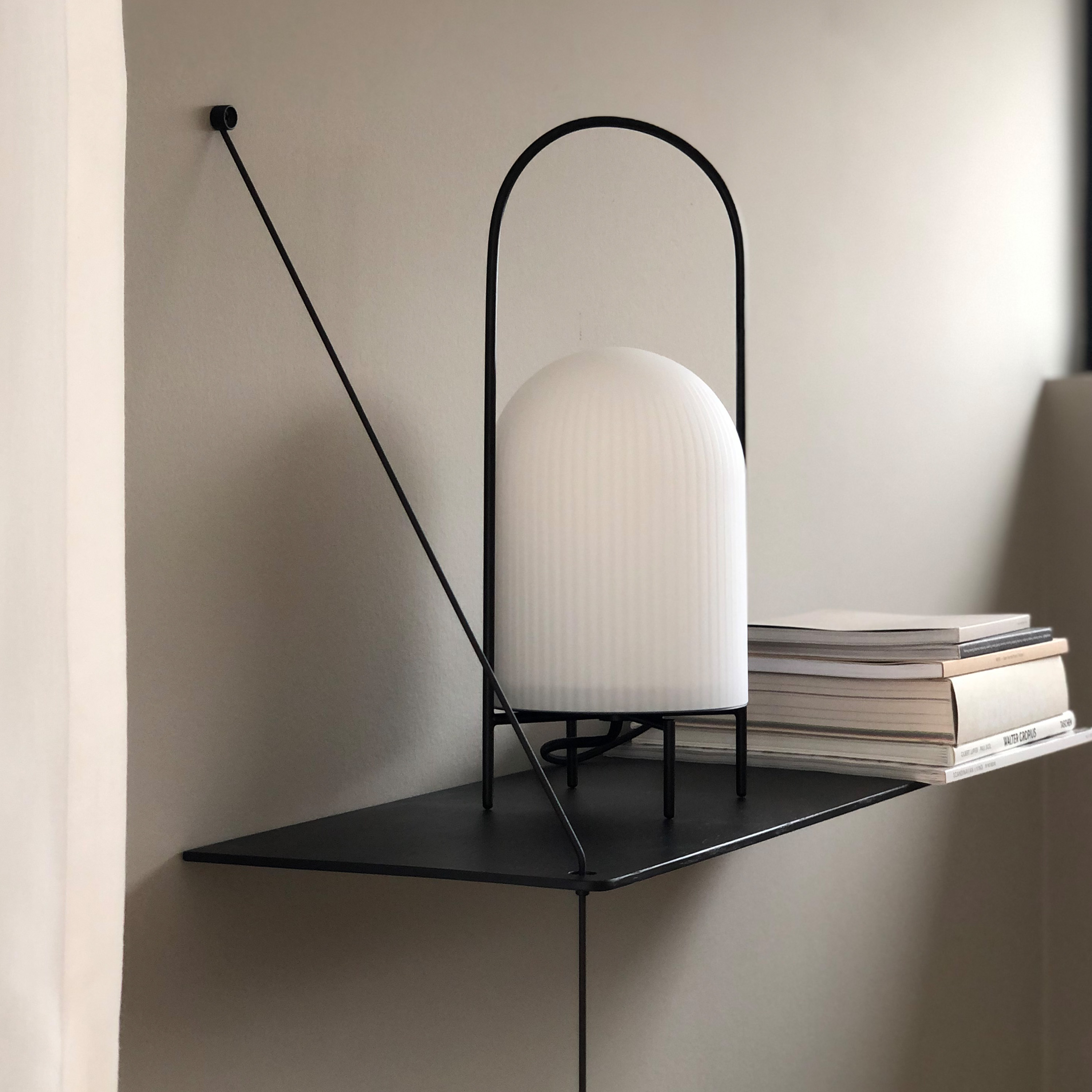 Woud Stedge Ekstrahylle Svart 60cm