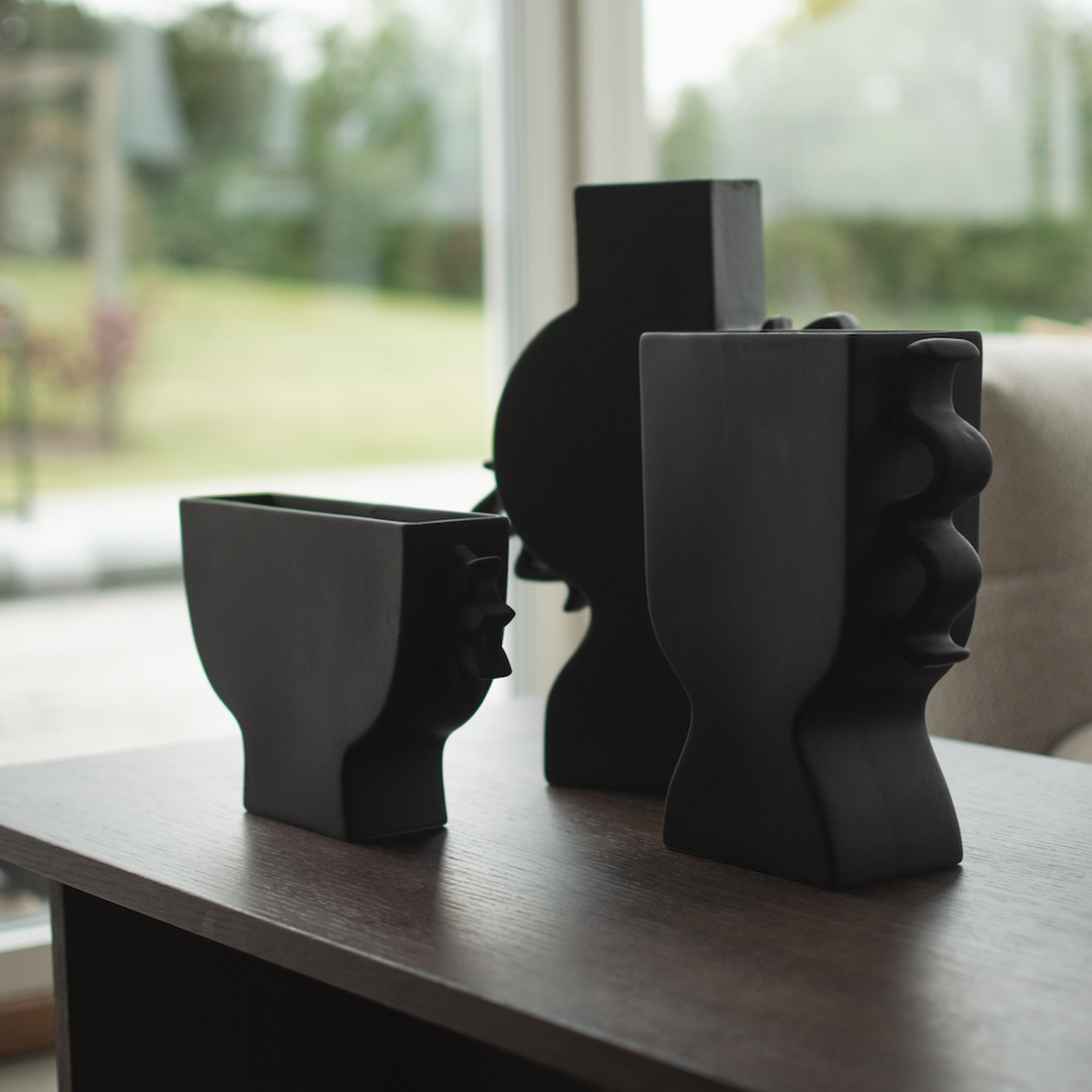 DBKD Flat Vase Black 16 cm