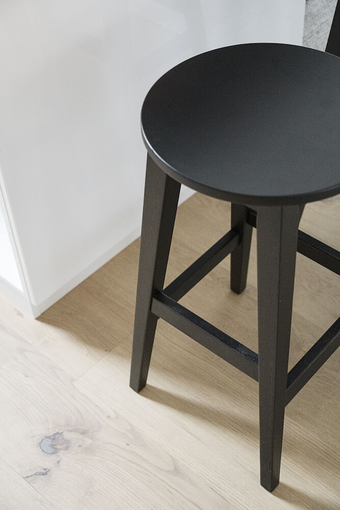 Rowico Home Austin Barstol Svartlackad Ek