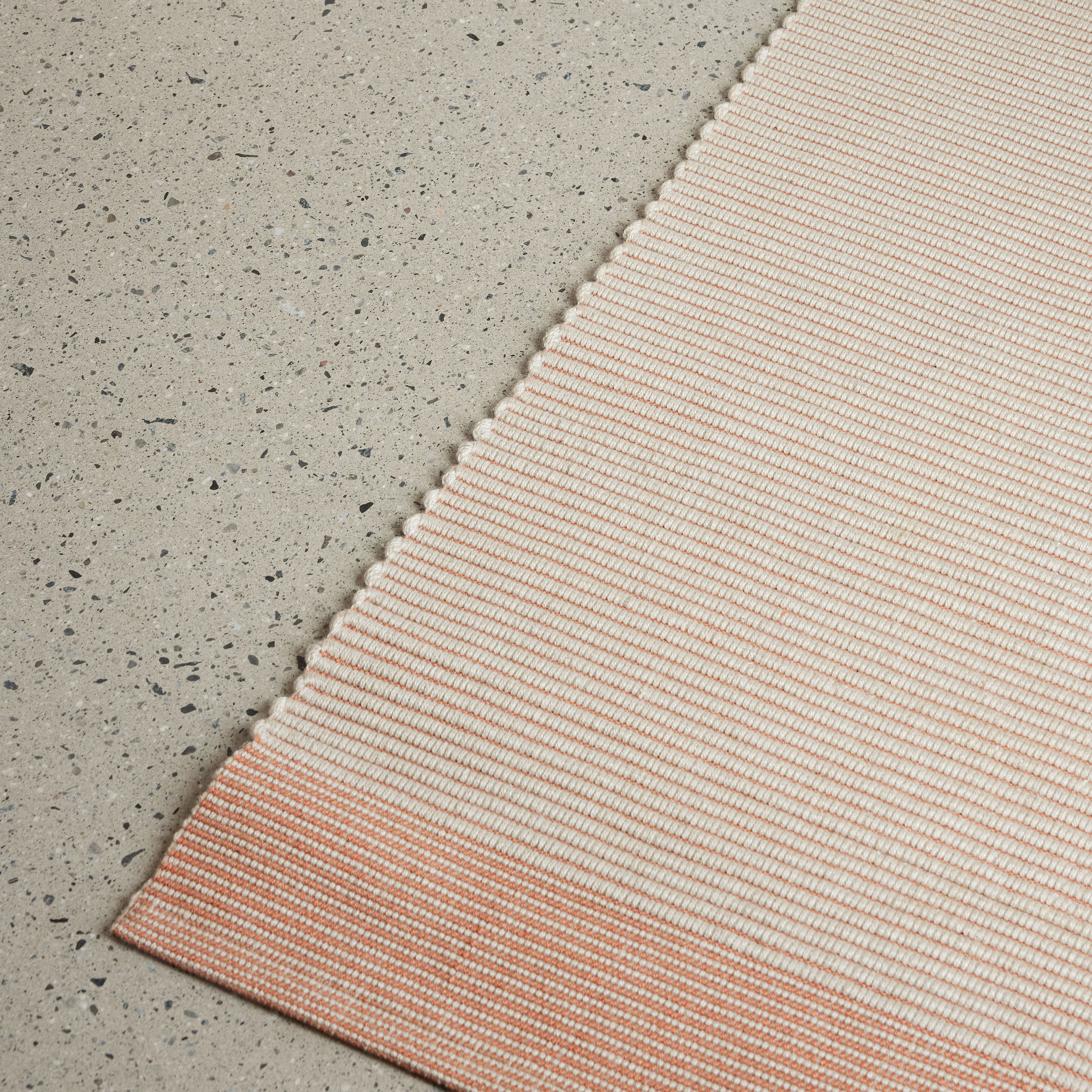 Northern Spool Läufer Grey/Red 80x200