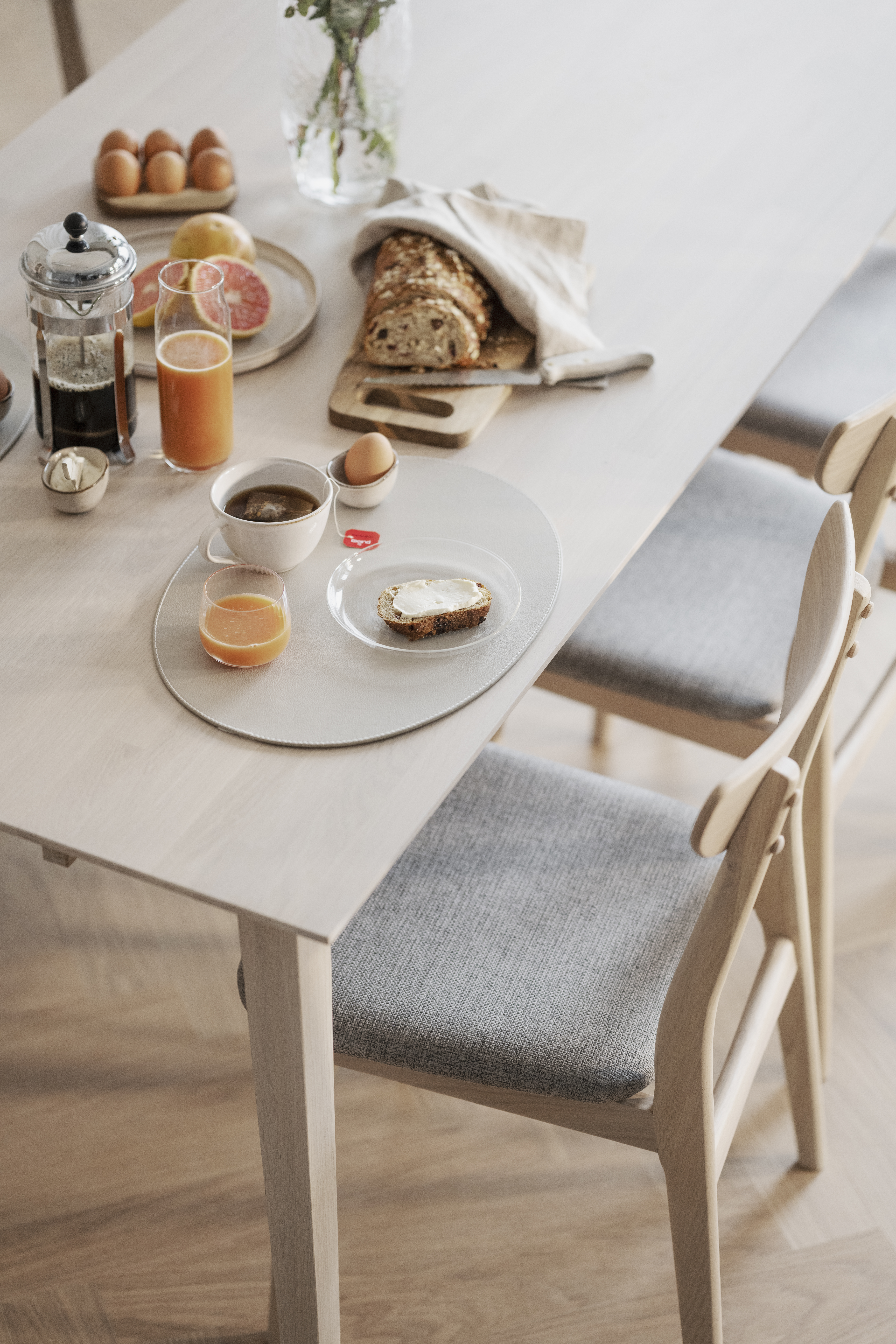 Rowico Home Rodham Matstol Vitpigment Ek/Ljusgrå