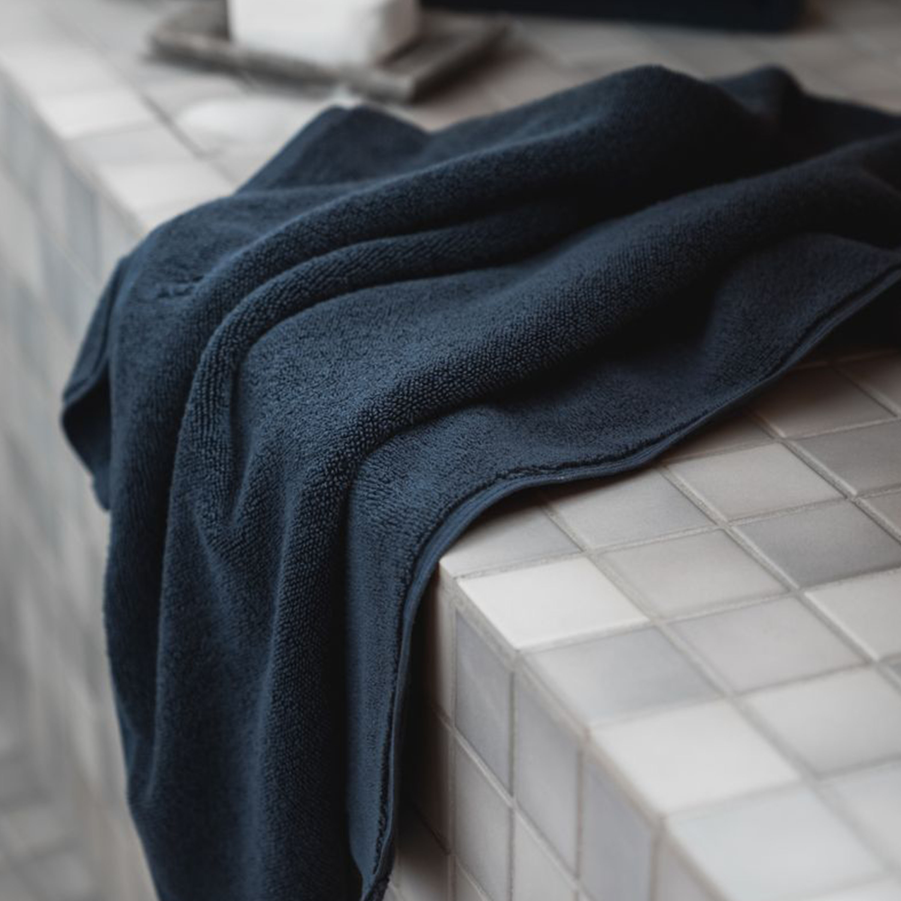 Høie Spa Handduk Mörkblå 70x140