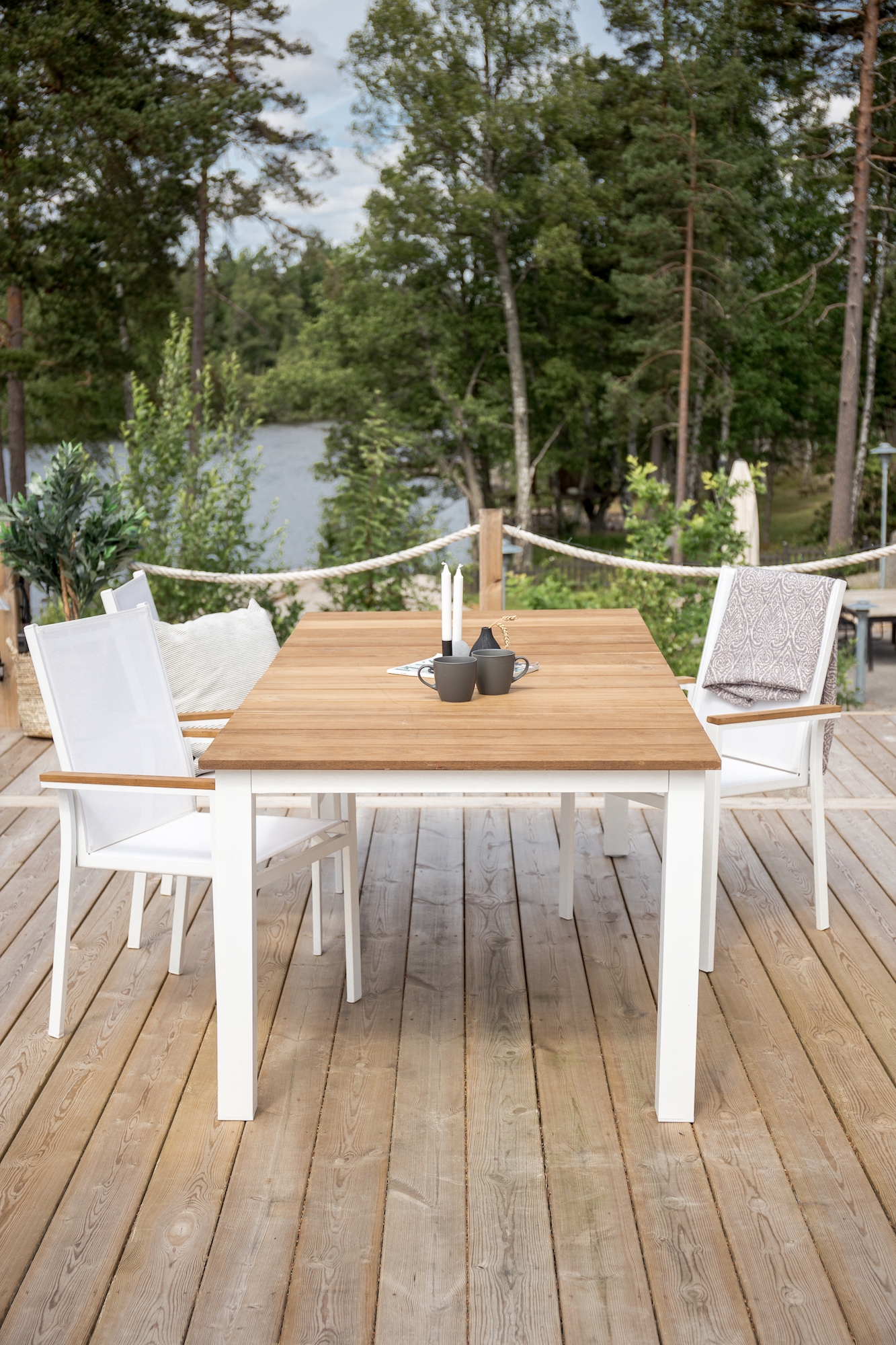 Venture Home Charlie Matbord Vit 210cm