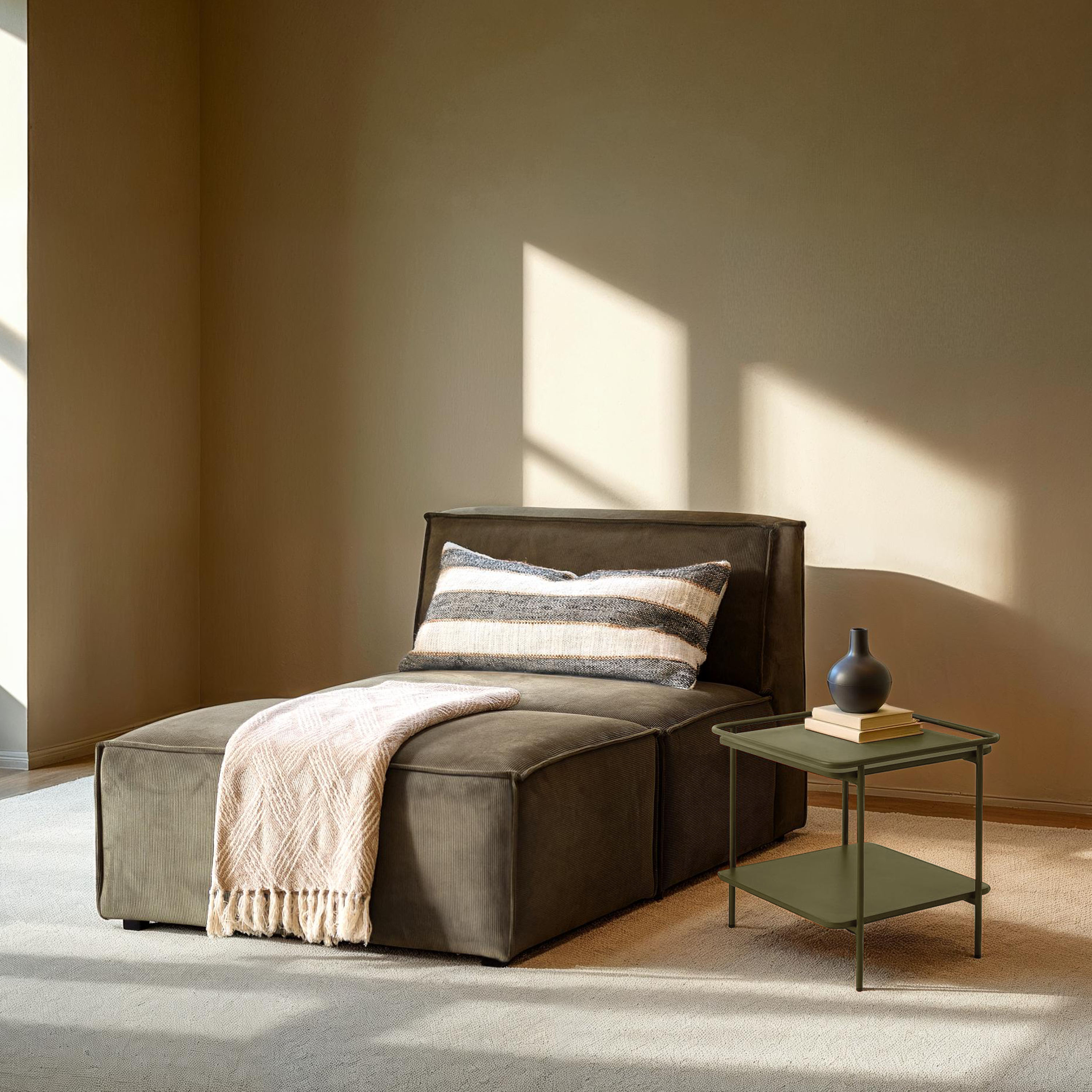 Nordic Home Filippa Beistelltisch Olivgrün 45x45