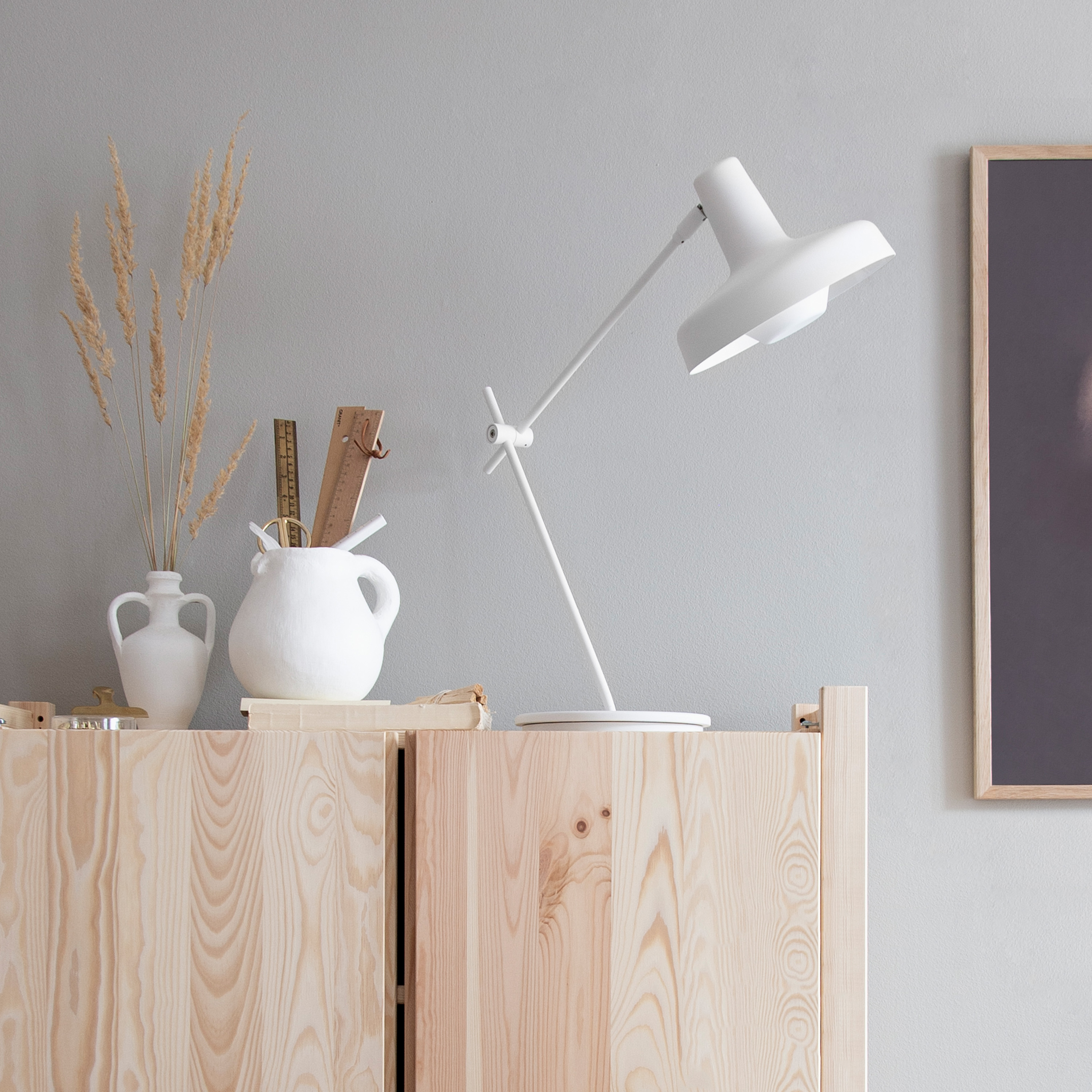 Grupa Arigato Pöytävalaisin Palace White