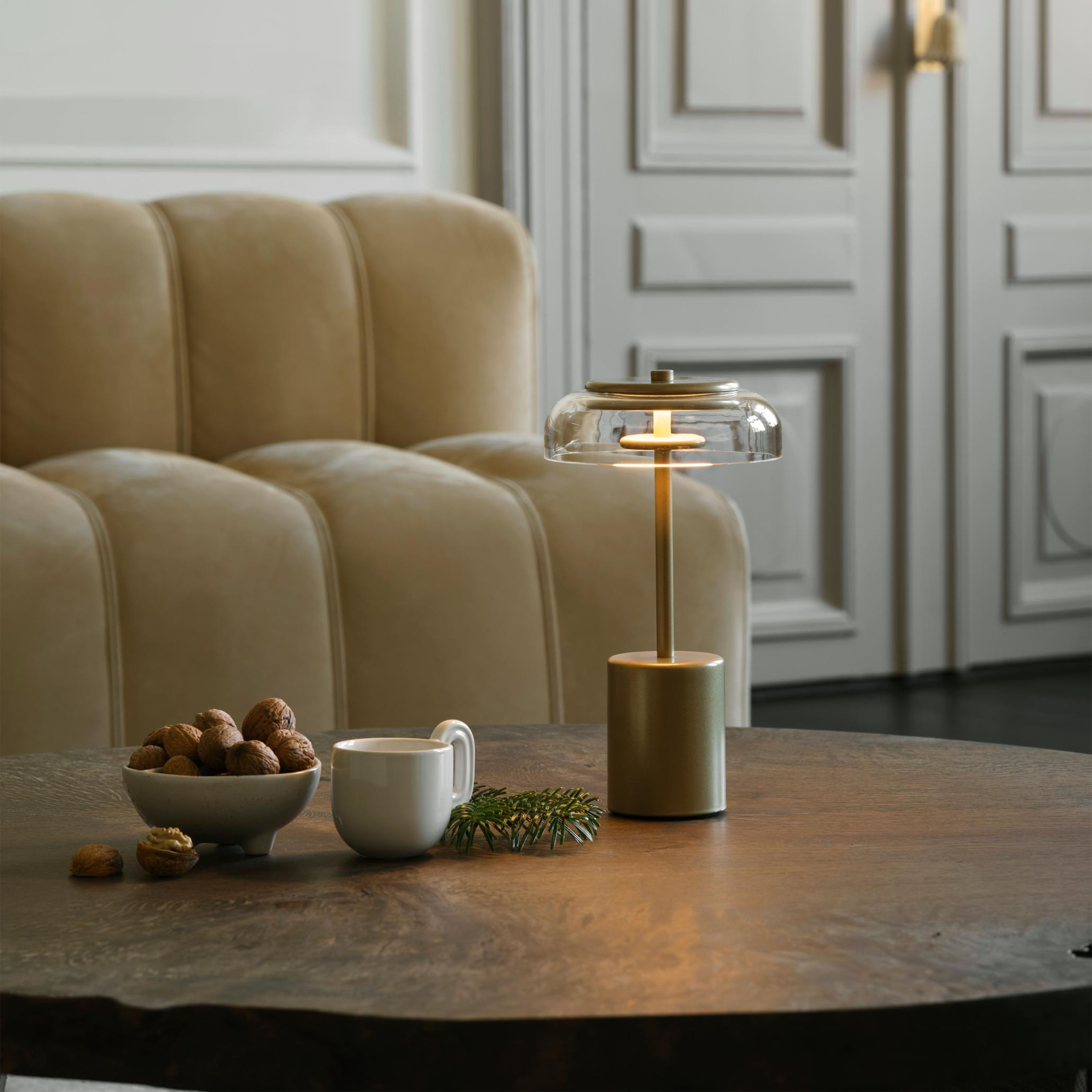 Nuura Blossi Portabel Bordslampa Nordic Gold/Clear Mini