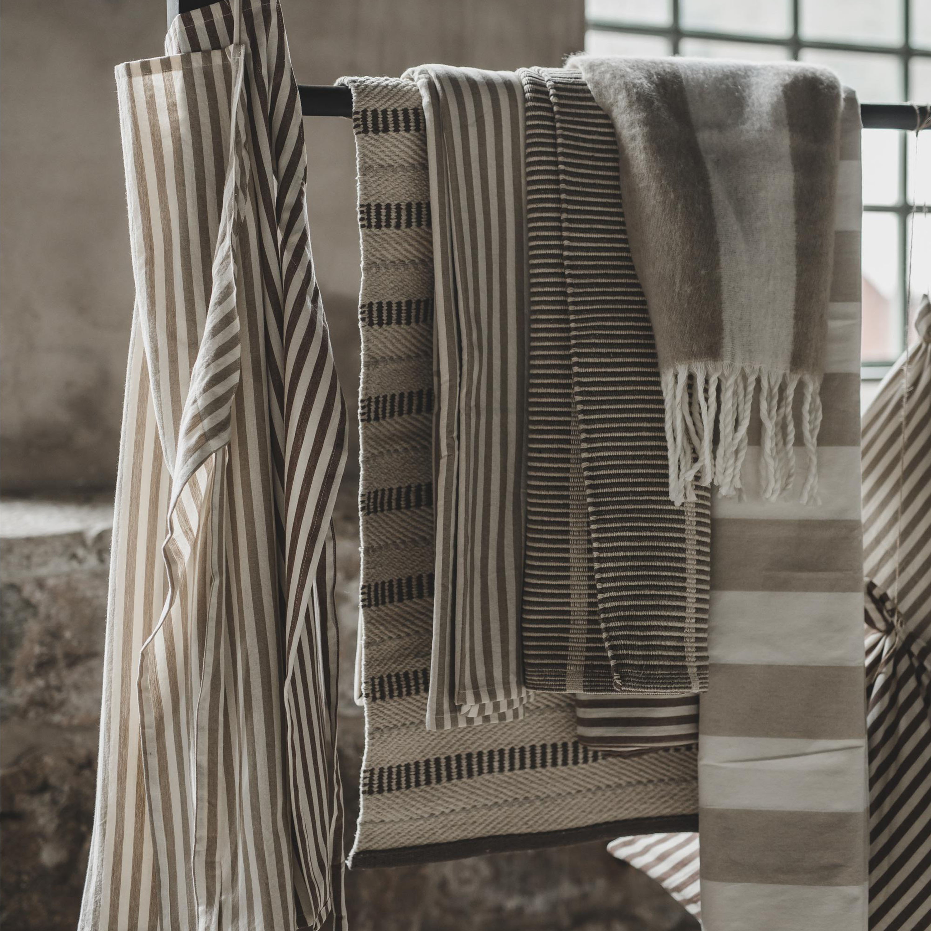 Jakobsdals Zara blockstripe pledd beige/hvit 130x170