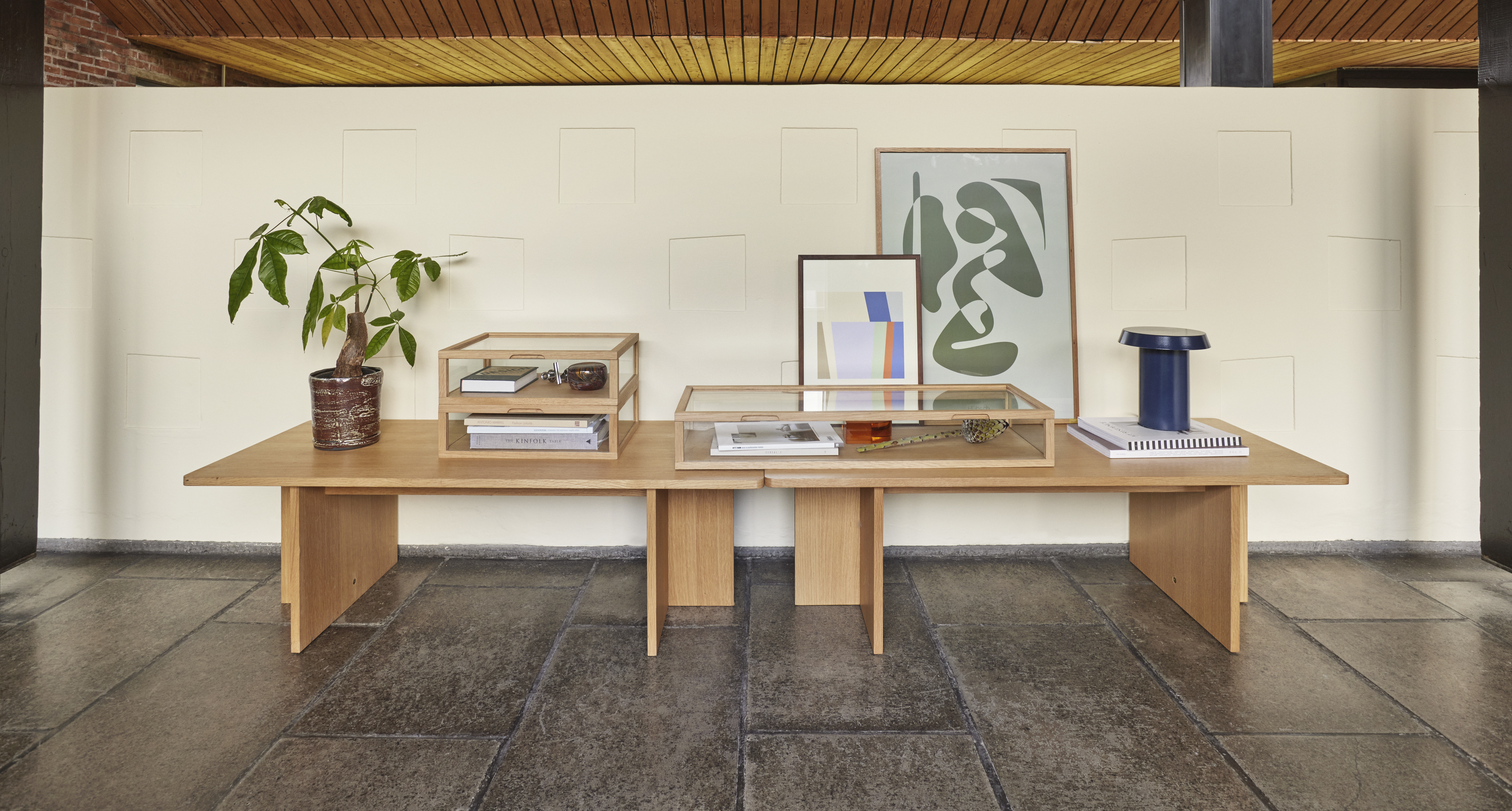 Hübsch Keen Tischlampe Dunkelblau