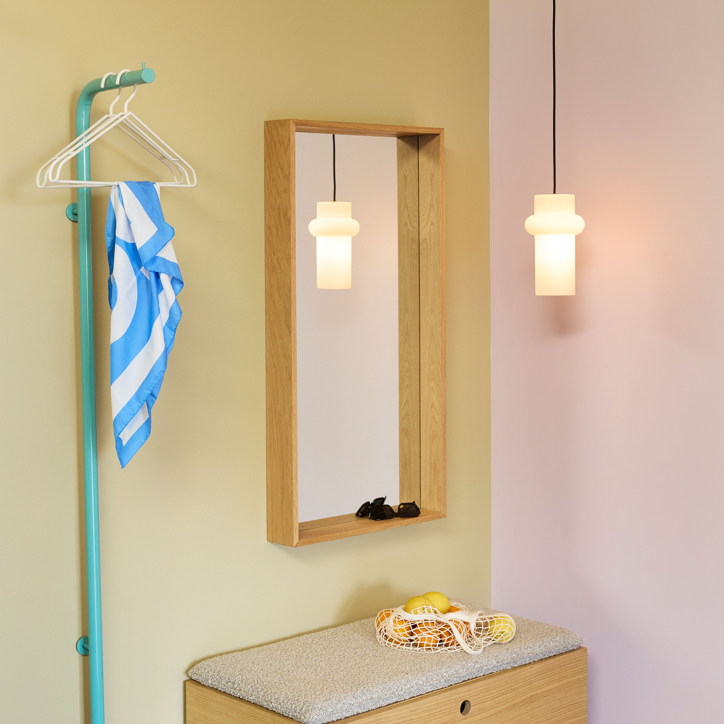 Hübsch Pilule Pendel Up Matte White 25cm