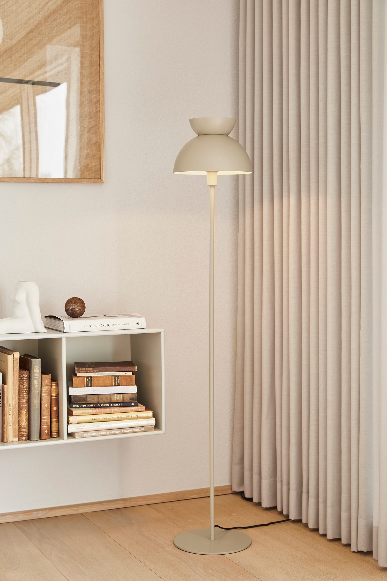 Frandsen Butterfly Golvlampa Matt Tan Grey 135cm