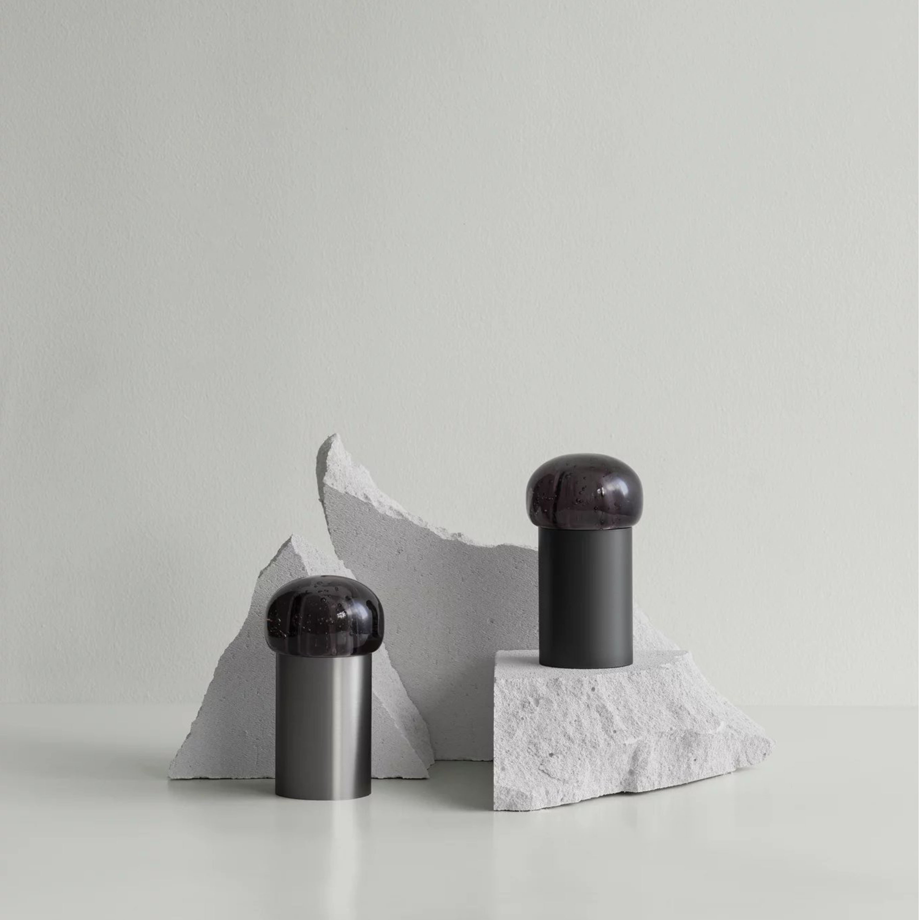 Blomus Iris Portabel Bordlampe Gun Metal 18cm