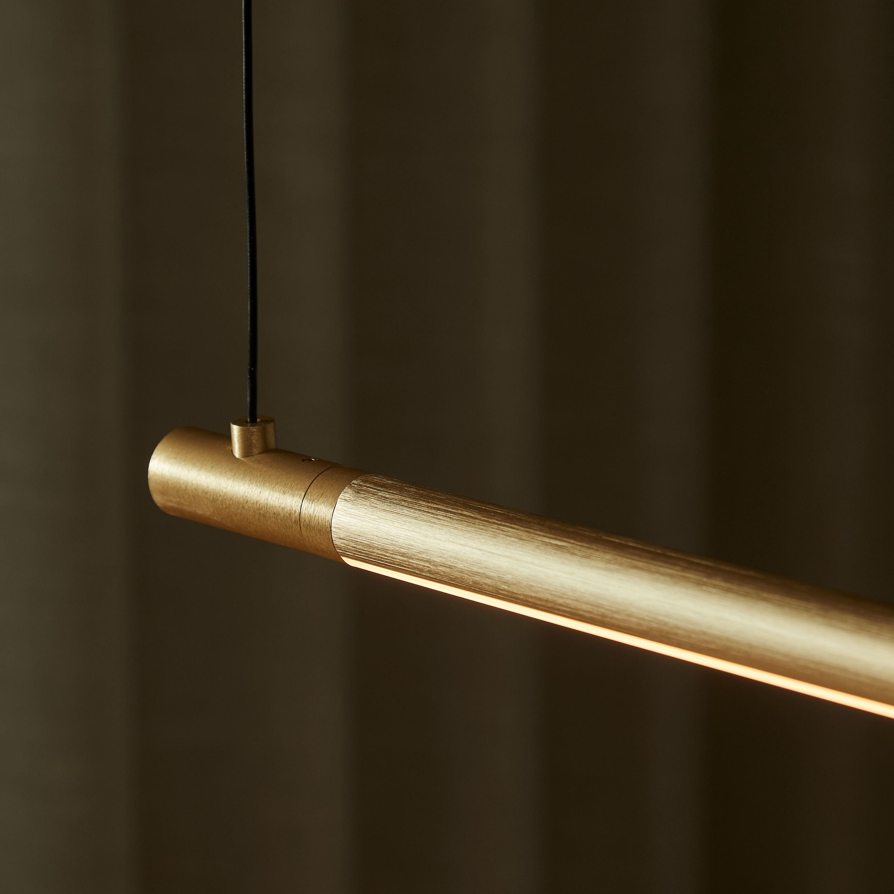 LOOM Design Straw Taklampa Gold 200cm
