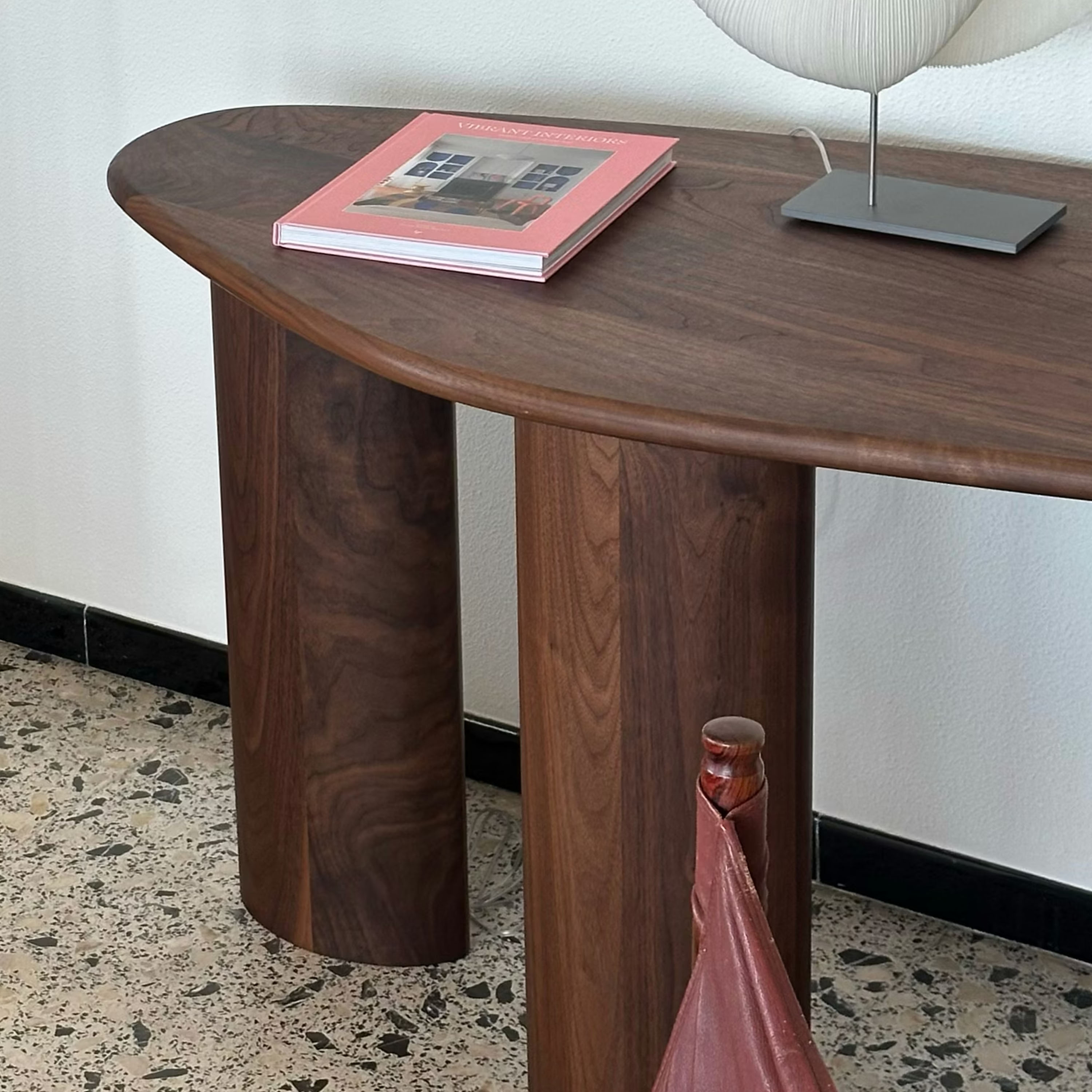 Tinted Lowe Konsollbord Walnut Brown