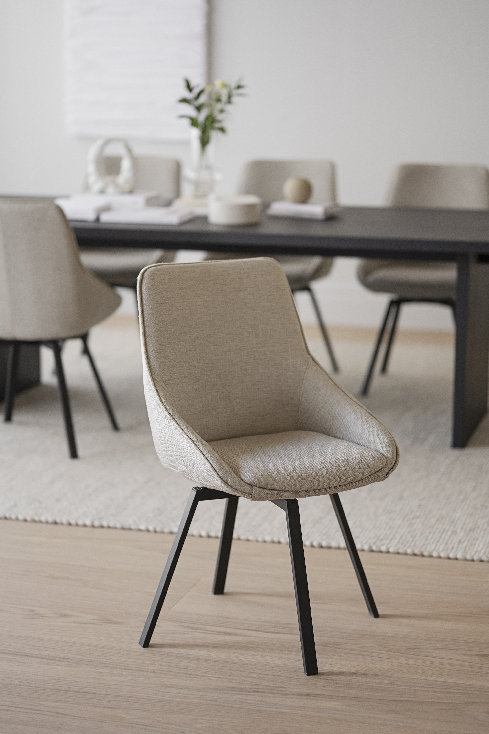 Rowico Home Alison Matstol Beige/Svart