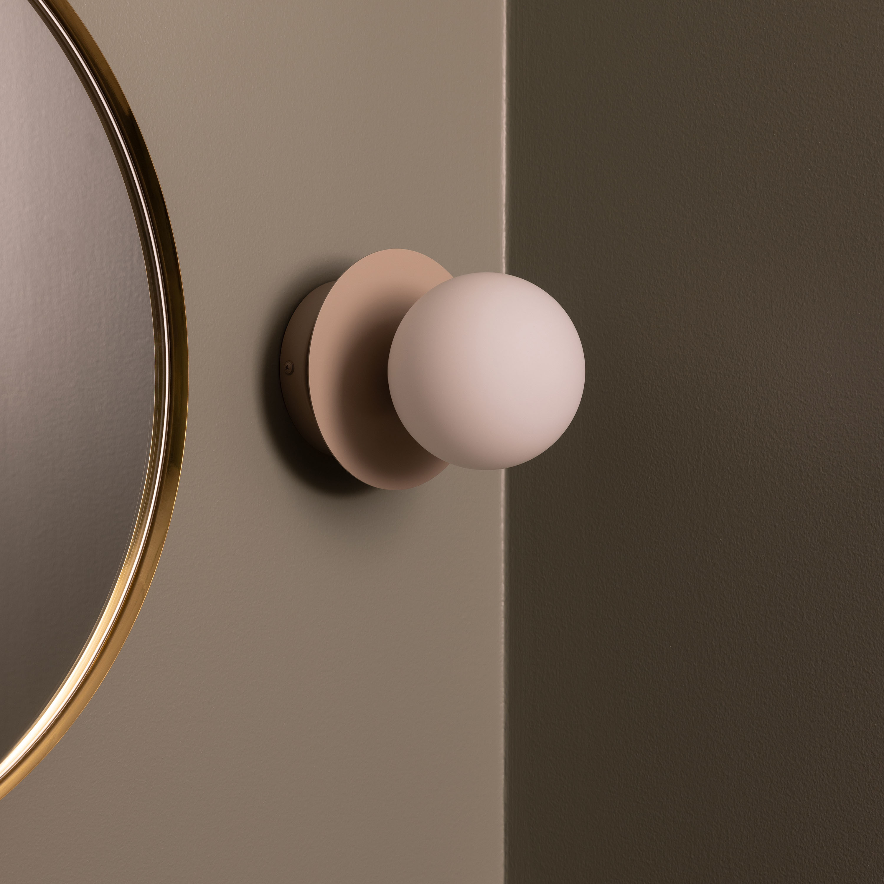 Globen Lighting Art Deco Wandleuchte/Deckenleuchte Schlamm/Weiß Ø16