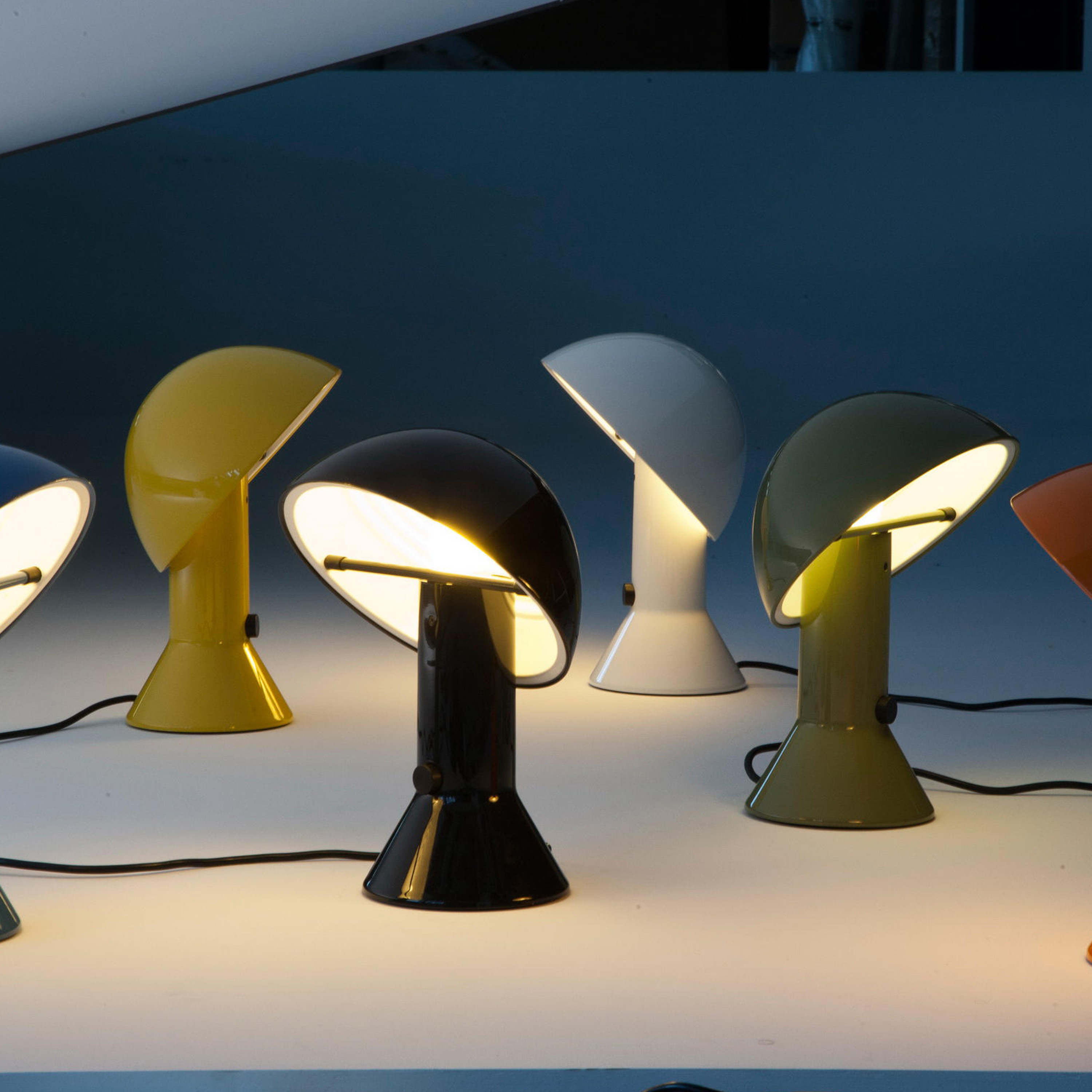 Martinelli Luce Elmetto Tischlampe Schwarz