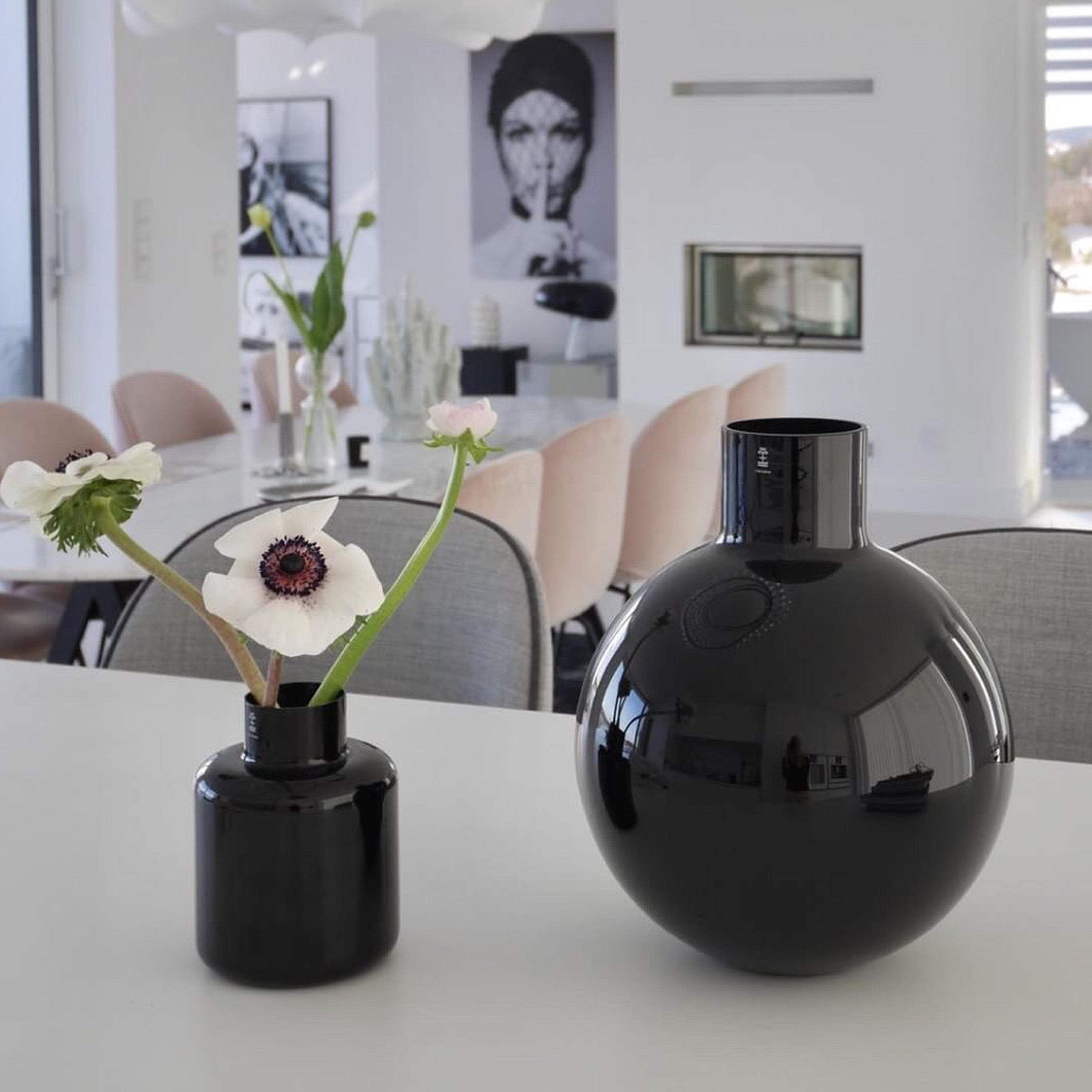 Skruf Pallo Maljakko Musta 33cm