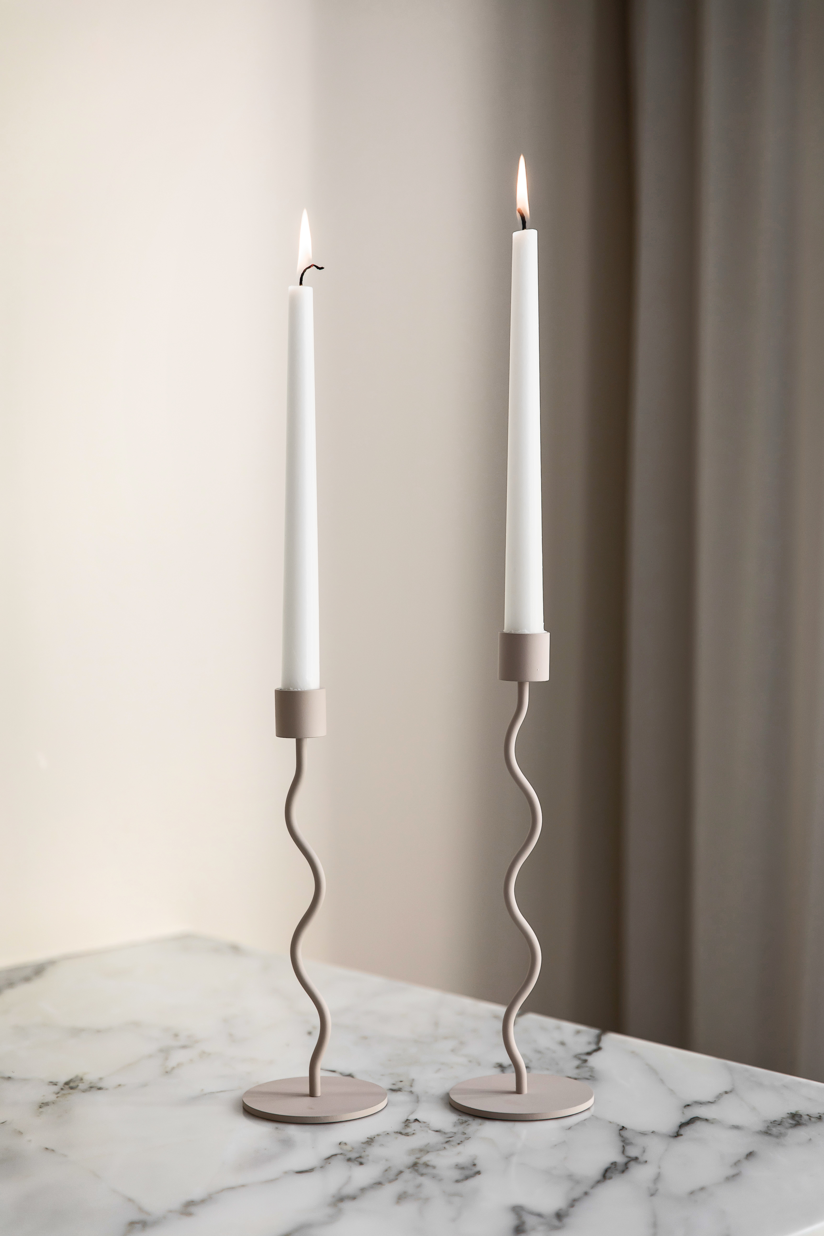 Cooee Design Curved Lysestake Sand 23cm